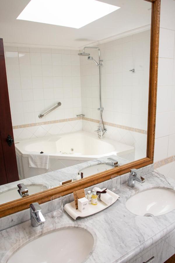 Deluxe Suite,1222061509:JPEG