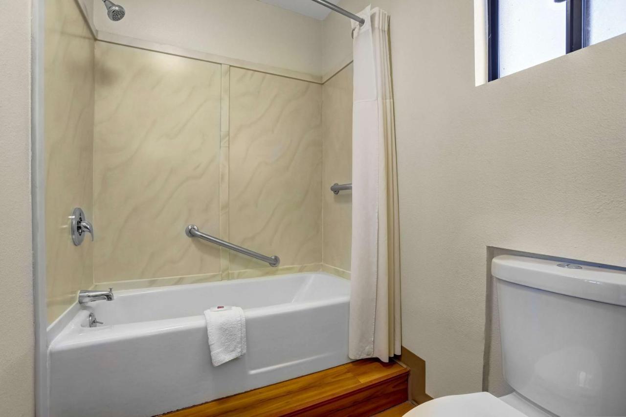 King Room - Non-Smoking,1116319956:JPEG