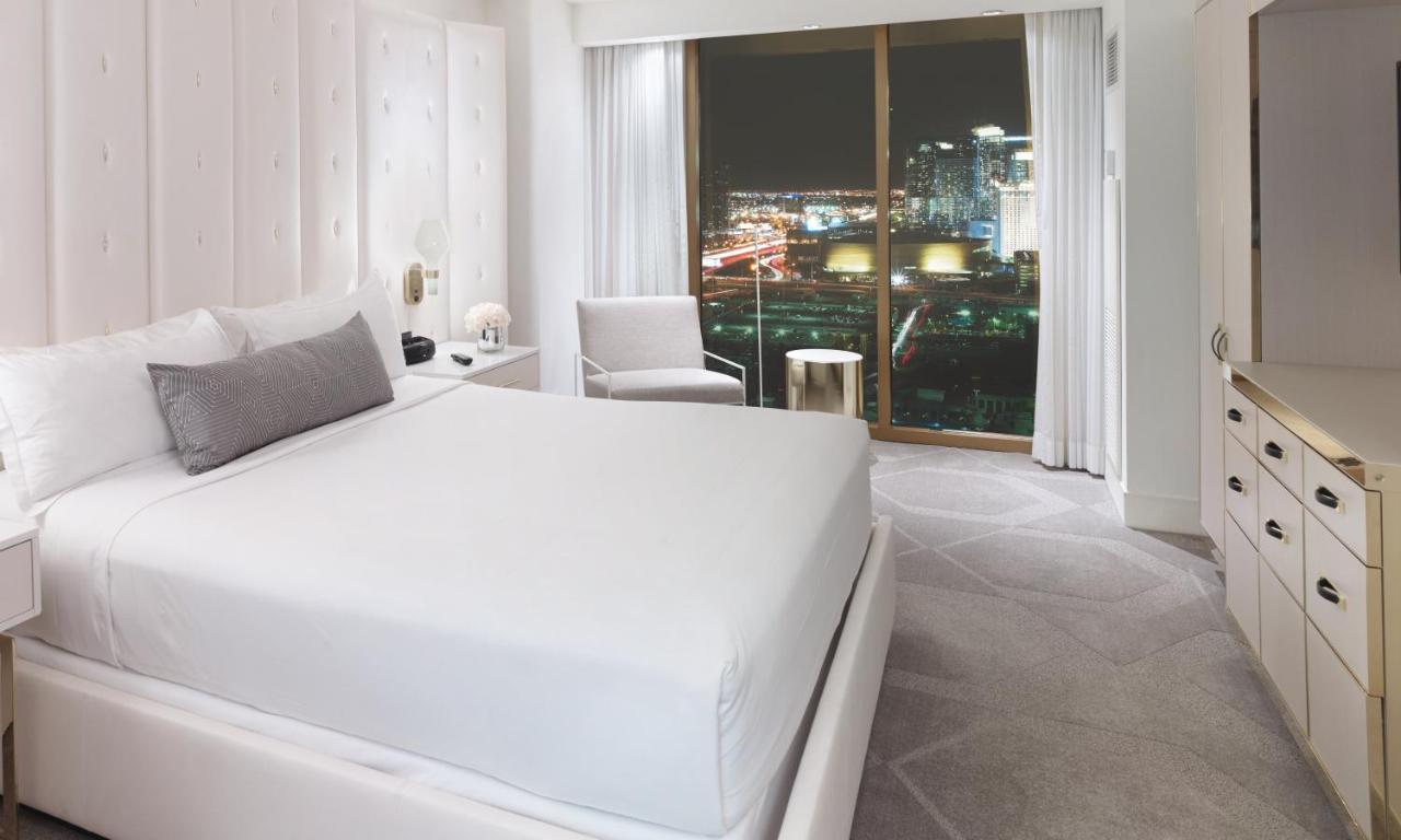 W Escape Strip View King Suite,1275530803:JPEG