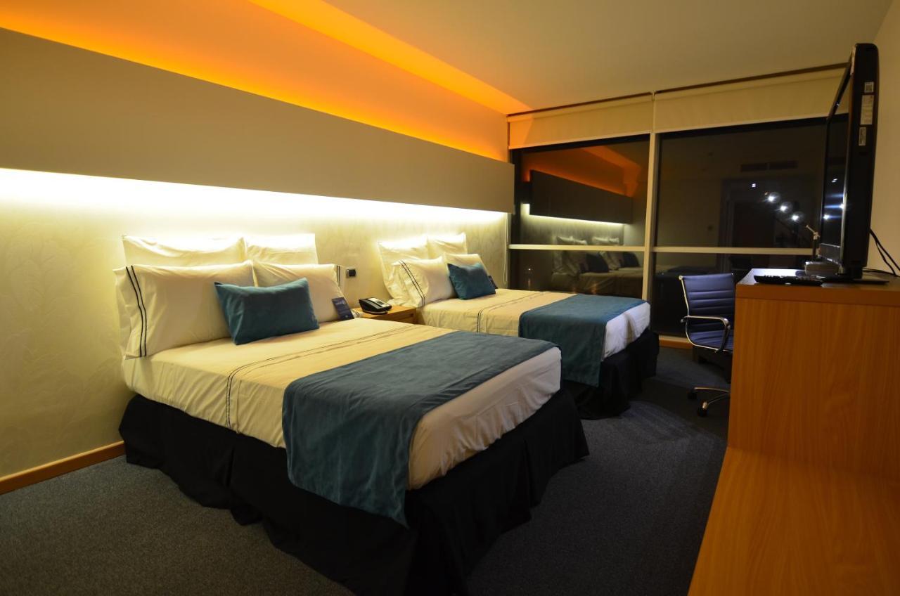 Standard Twin Room with Sea View