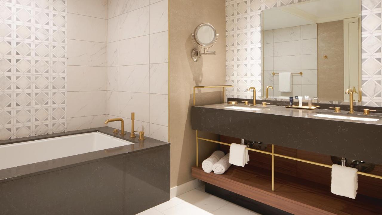Suite Tribune recientemente renovada - Cama extragrande - No fumadores