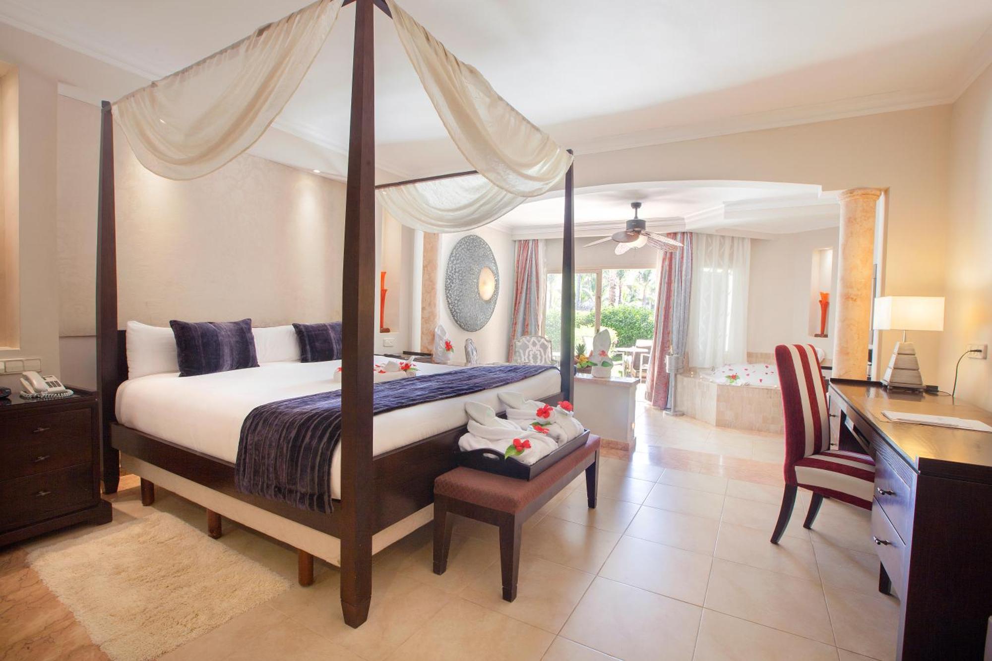 Junior Suite Elegance Club Majestic con Accesso Piscina Diretto e WiFi Gratis (Solo Adulti Maggiorenni)
