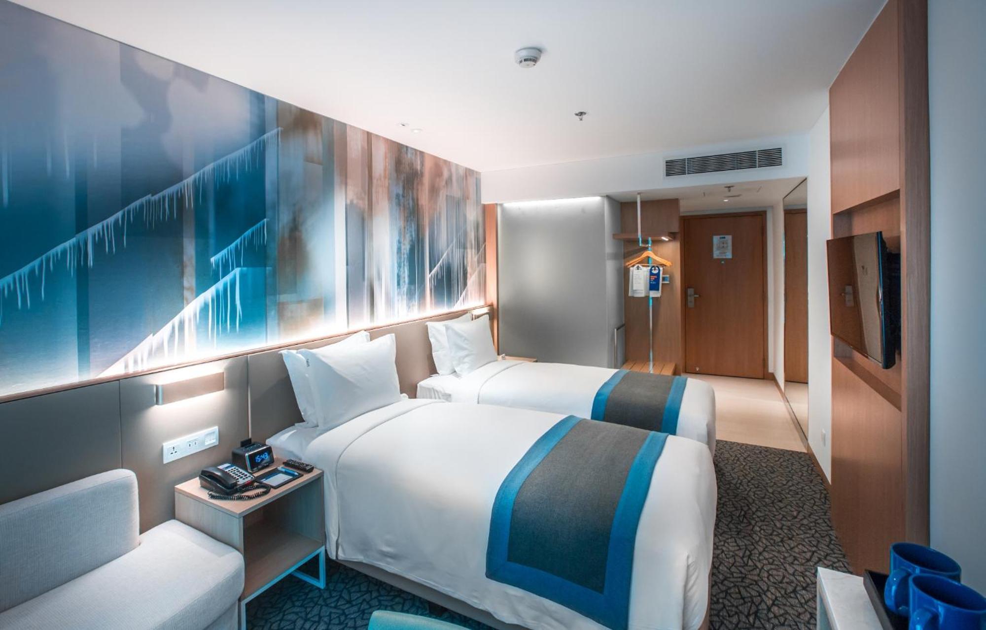 Standard Room with Free Breakfast,1121542041:JPEG
