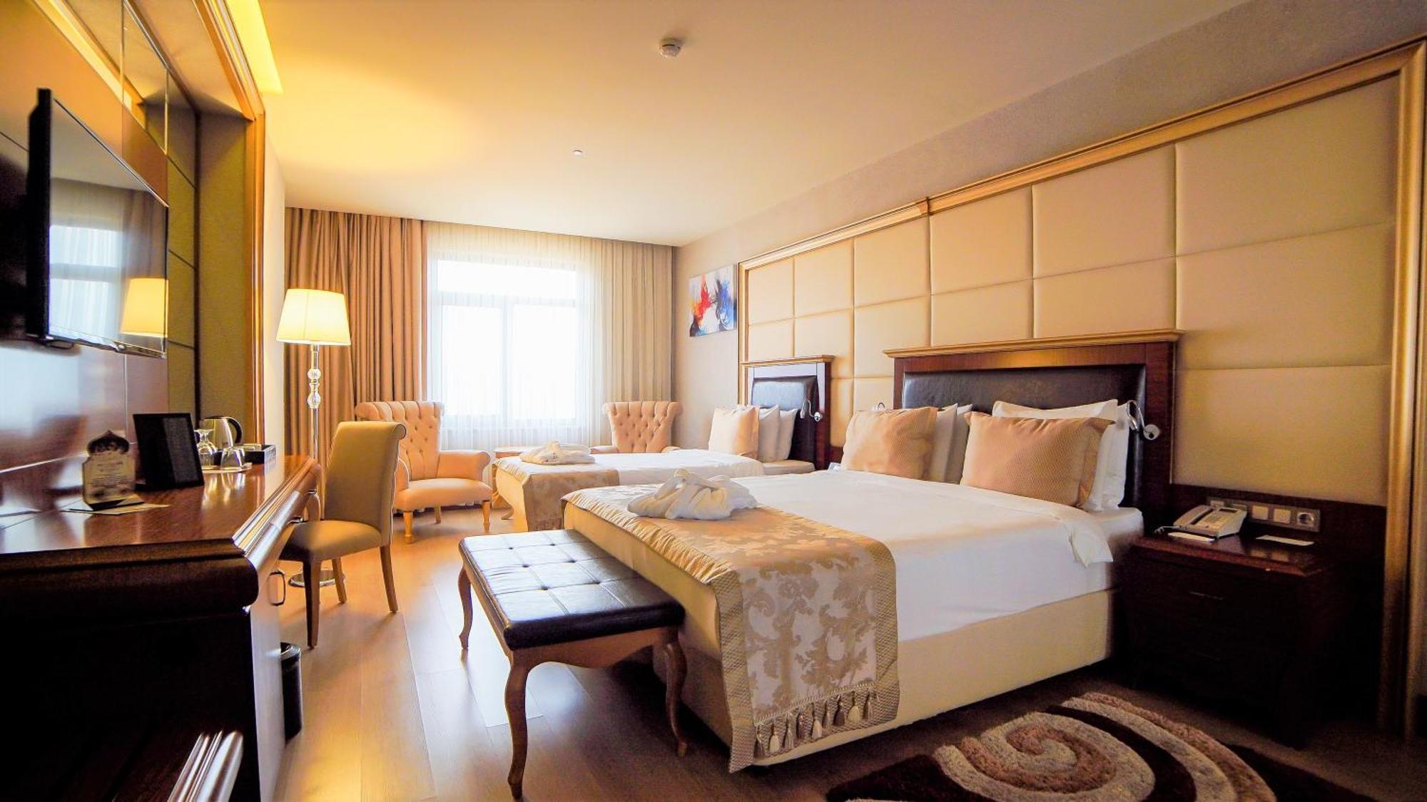 Deluxe Triple Room