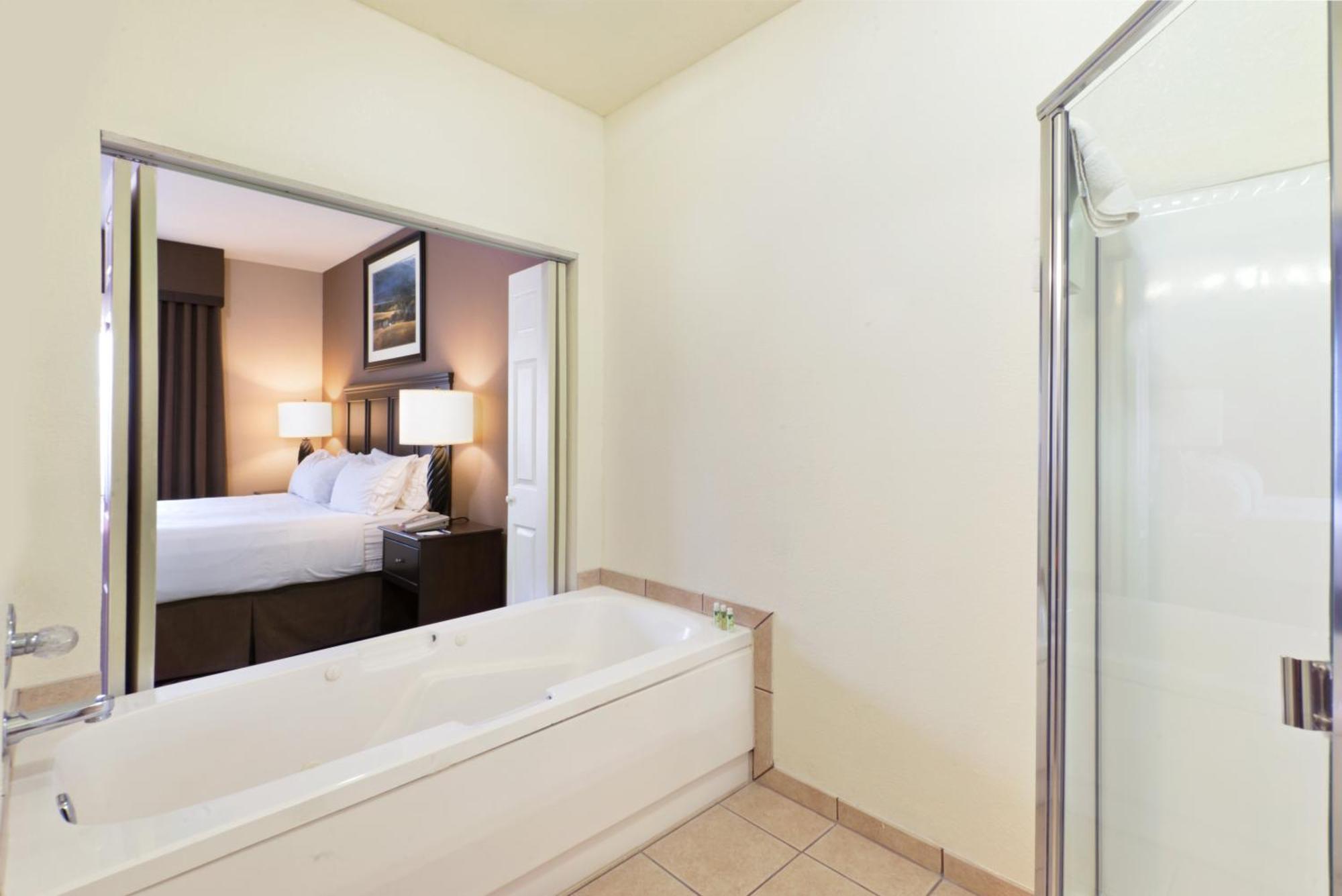 Superior King Room,1451446639:JPEG