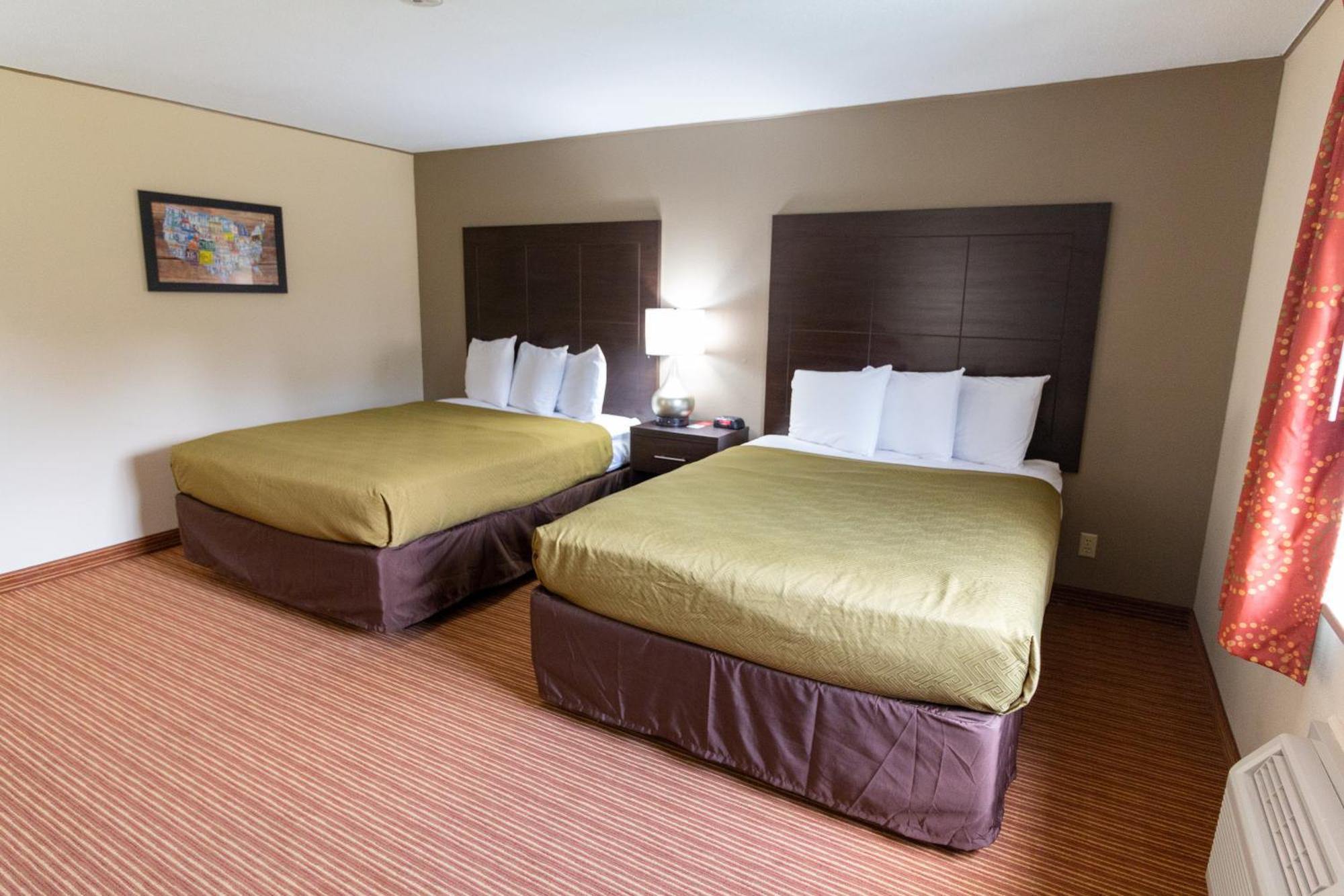 Queen Room with Two Queen Beds - Non-Smoking,1730048755:JPEG
