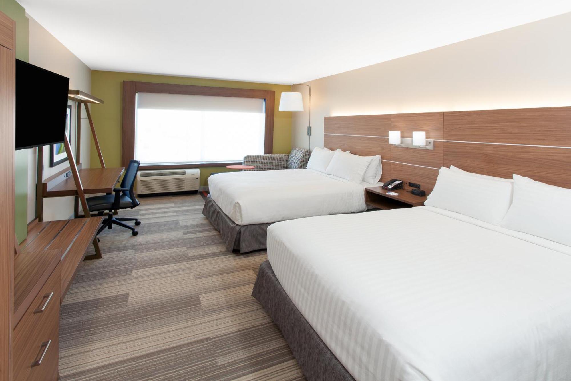 Standard Queen Room with Two Queen Beds