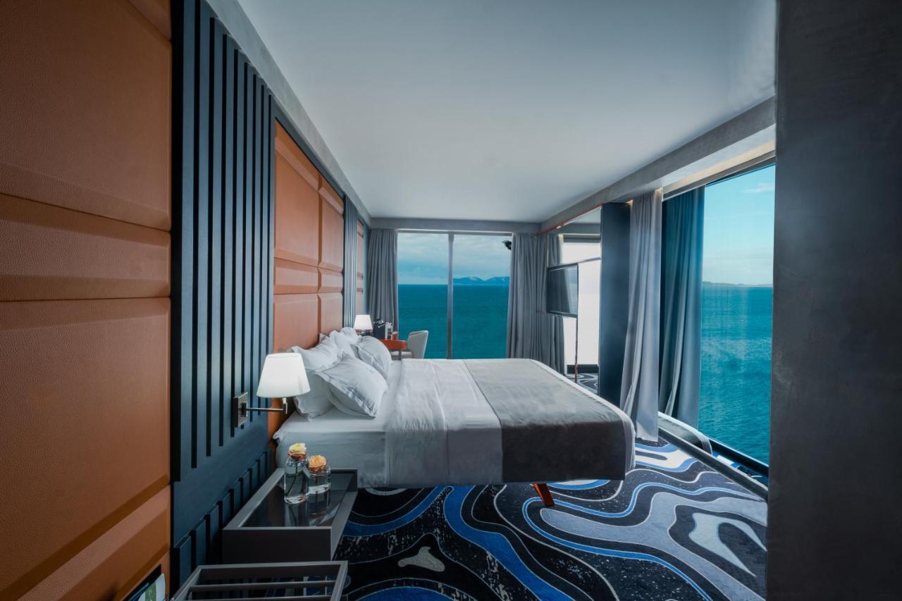 Habitación Doble Deluxe con balcón y vistas al mar