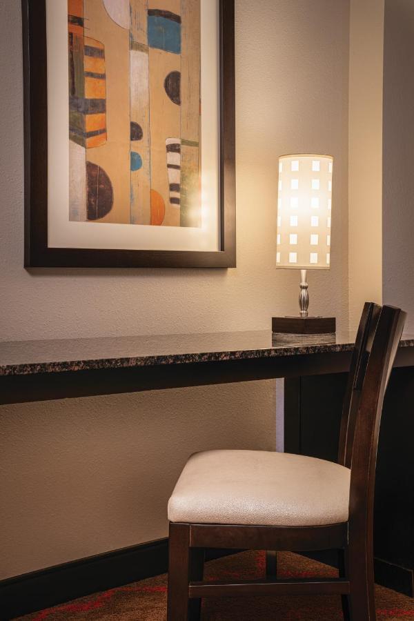 Deluxe King Room,1377799256:JPEG