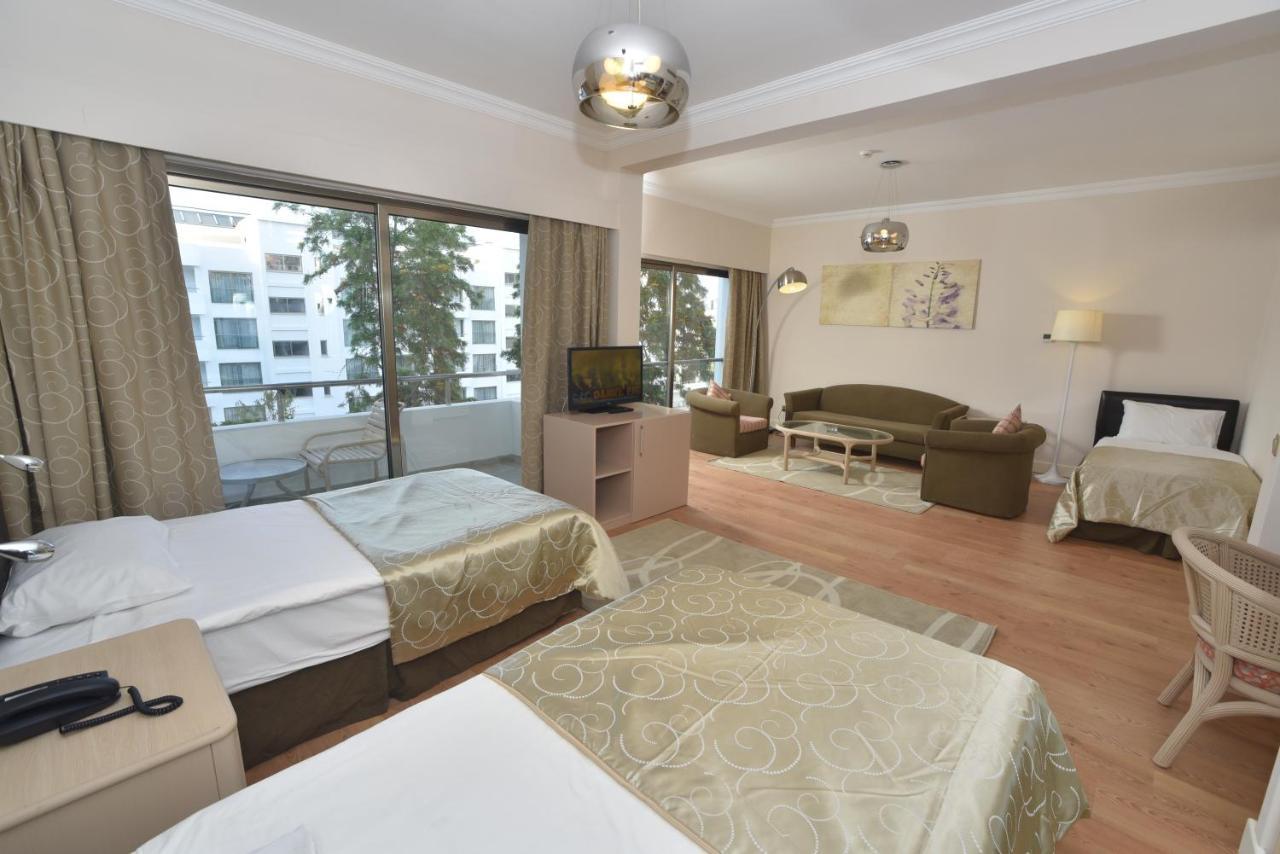 Quadruple Room,1413444794:JPEG