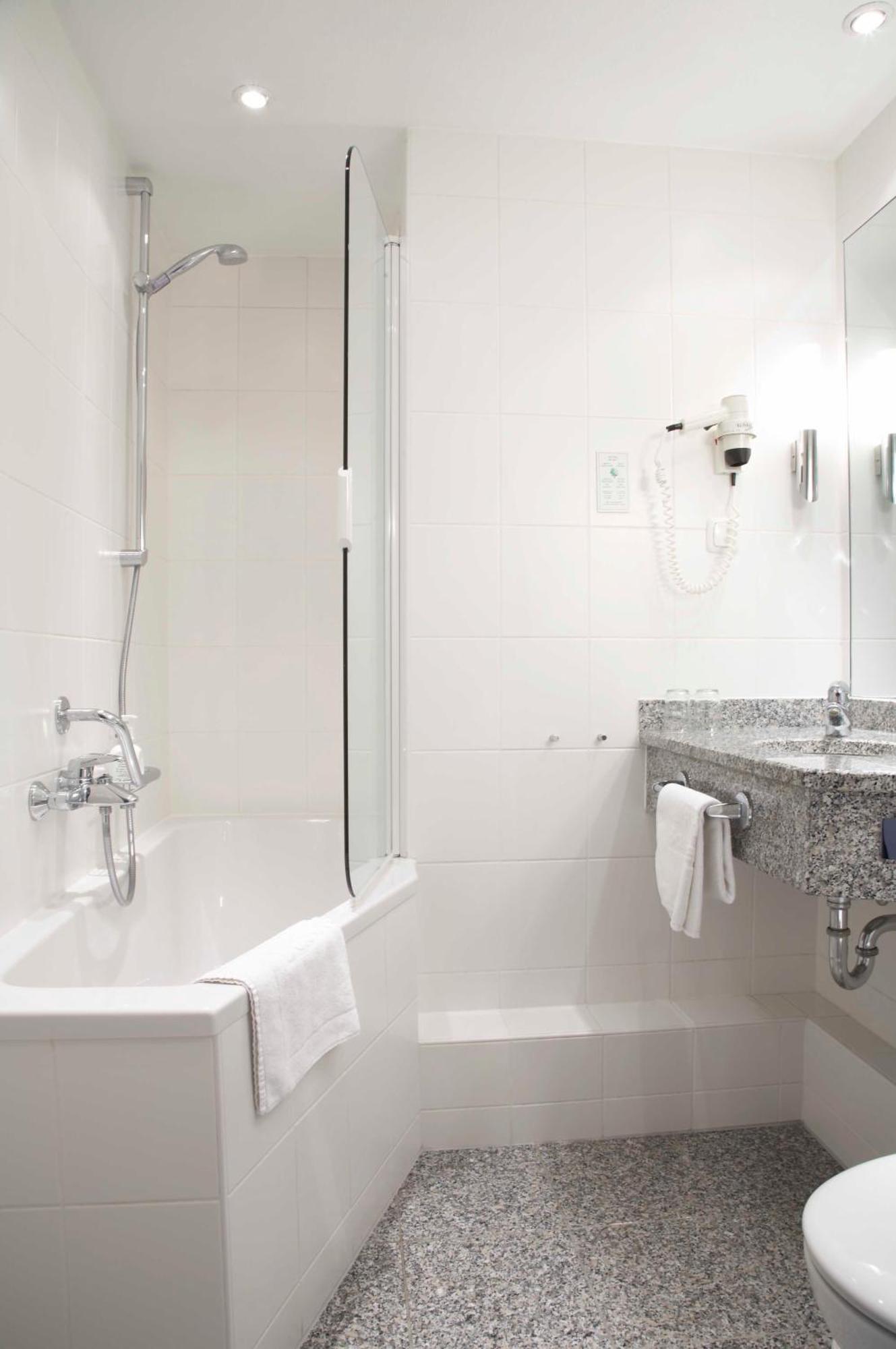 Small Single Room,1556231257:JPEG