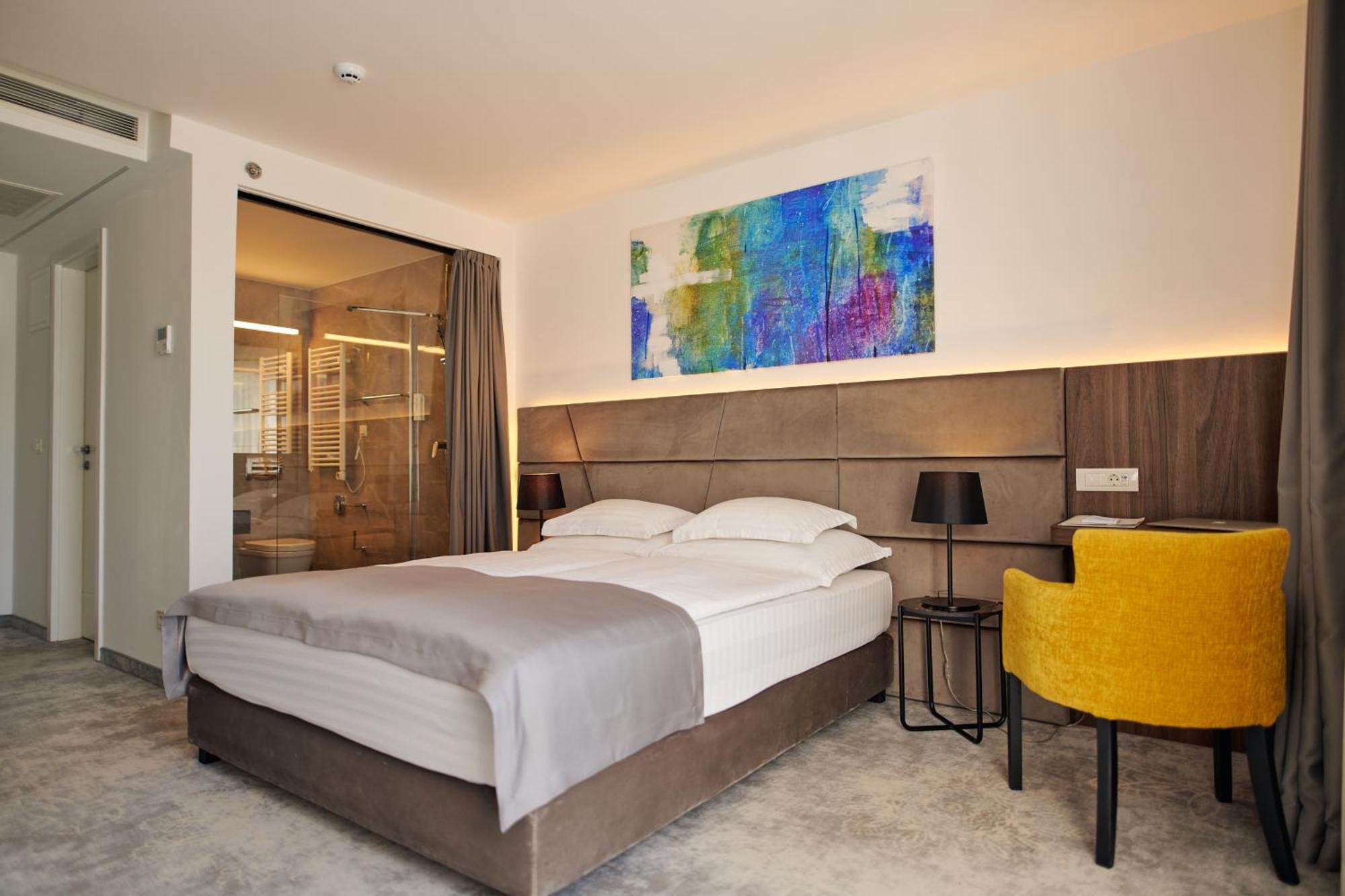 Standard Double Room,1458073363:JPEG