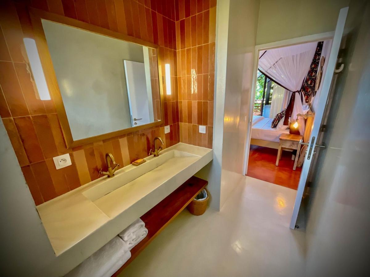 Chambre Lit Queen-Size avec Balcon