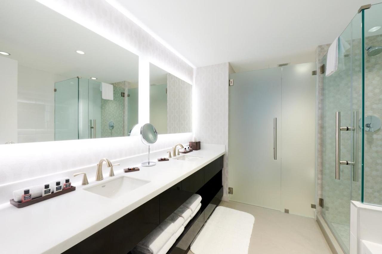 Corner King Suite,1469515751:JPEG