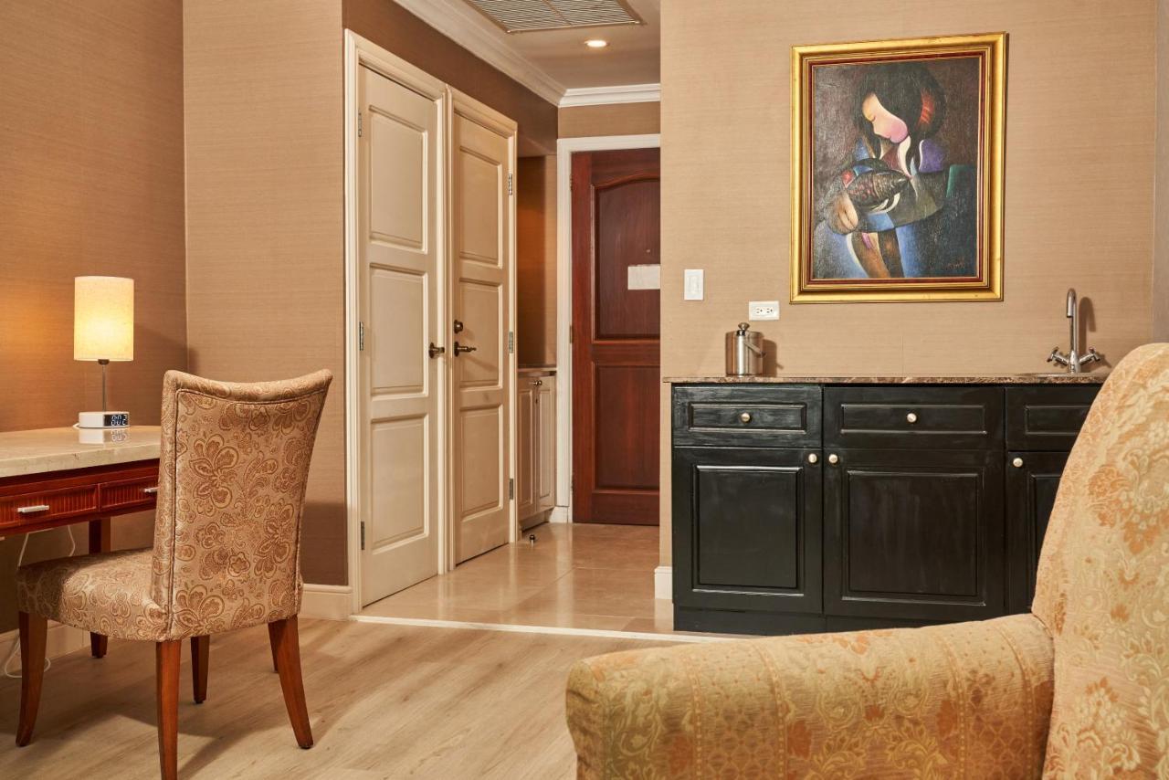 Suite,1475129275:JPEG