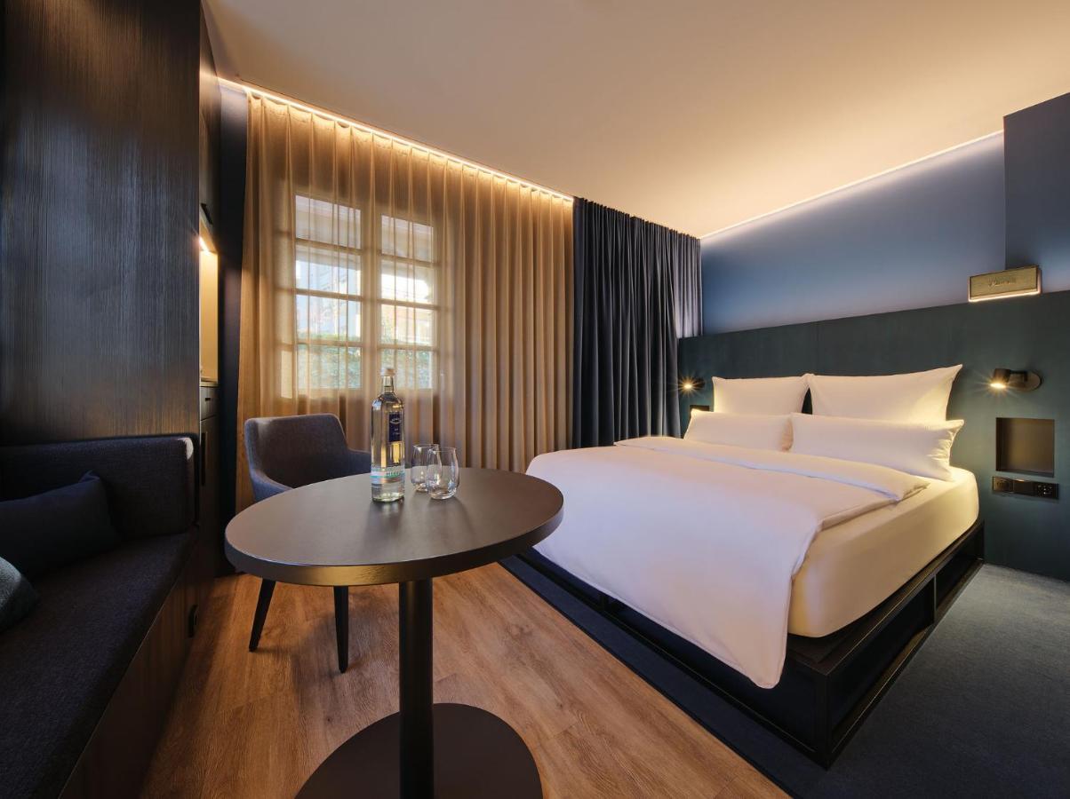 Single Room,1498617838:JPEG