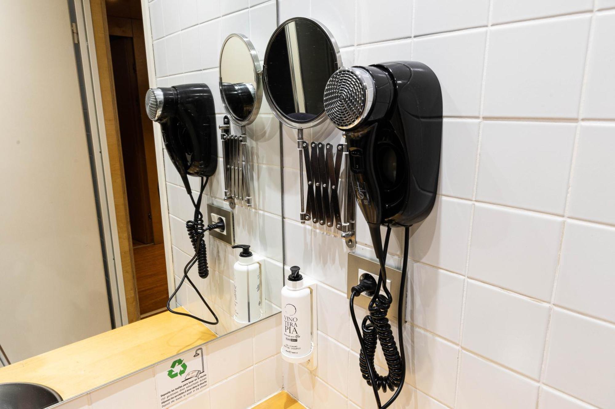 Standard Queen Room,1533984076:JPEG