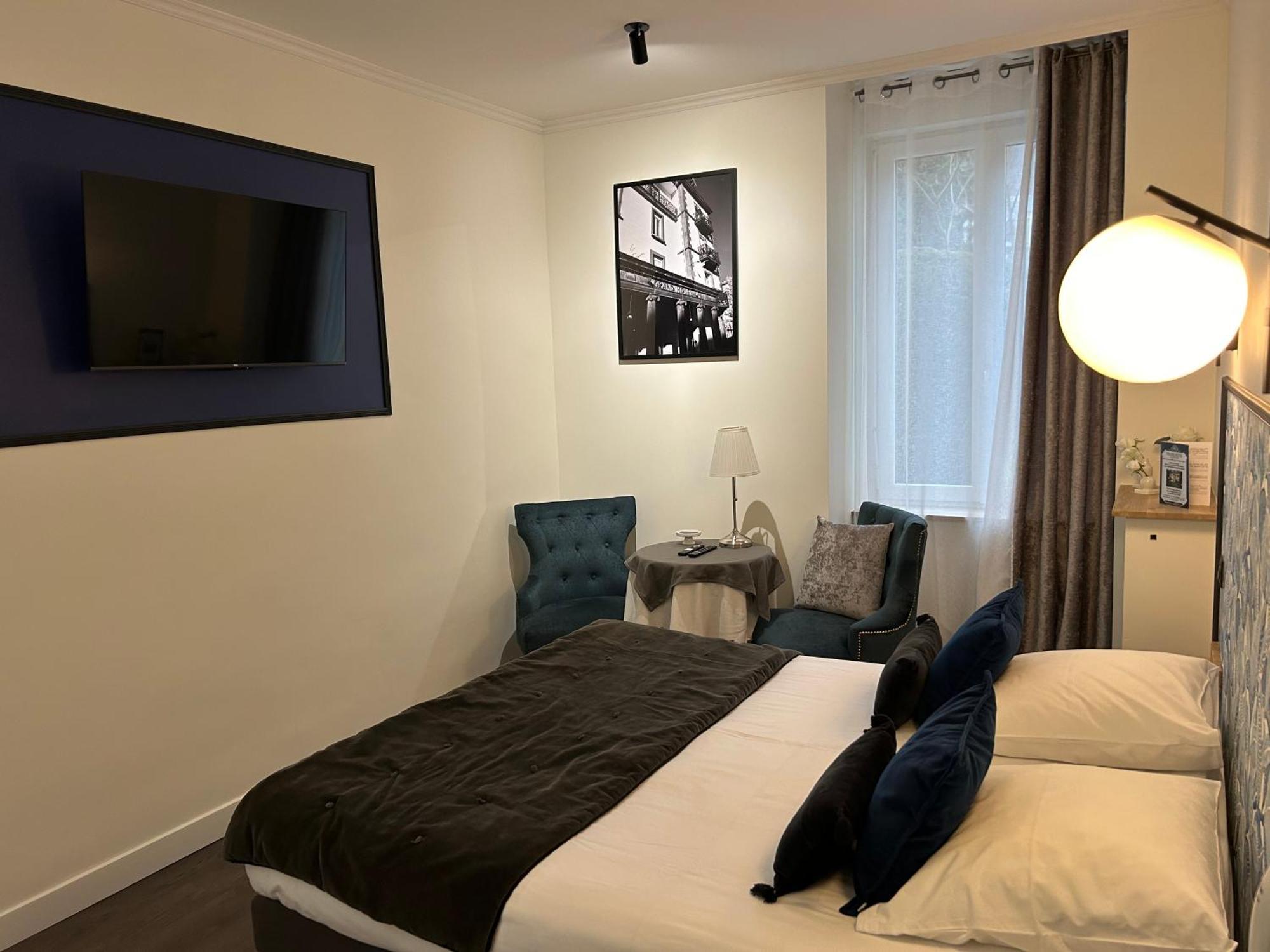 Chambre Double - Accessible aux Personnes à Mobilité Réduite