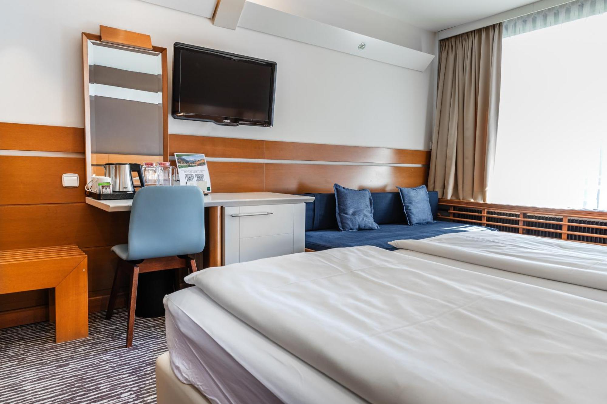 Superior Double Room with Balcony,1543279975:JPEG