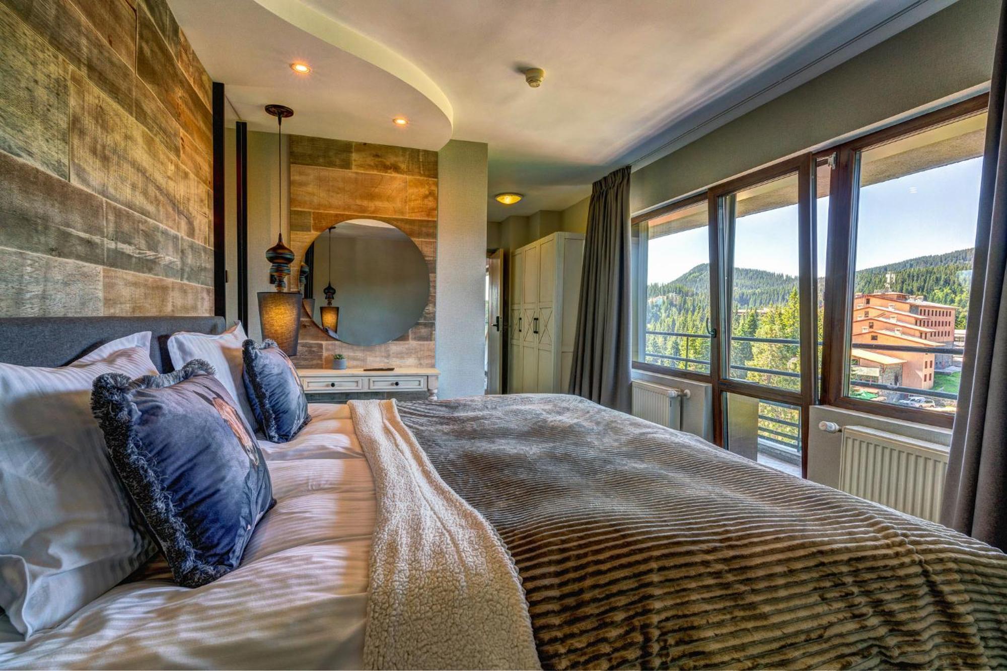 Two-Bedroom Deluxe Apartment