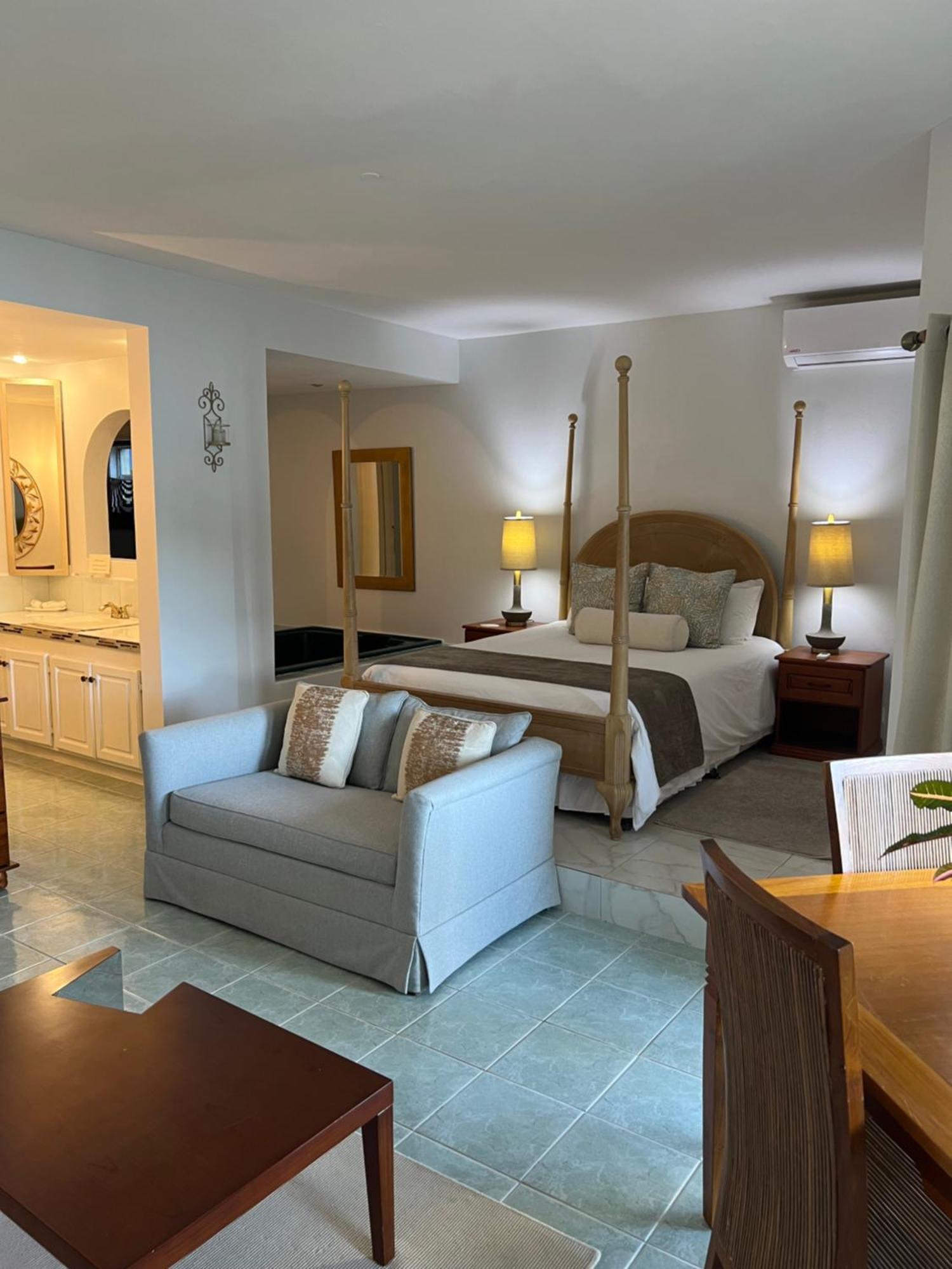 Luxury Suite Water Front