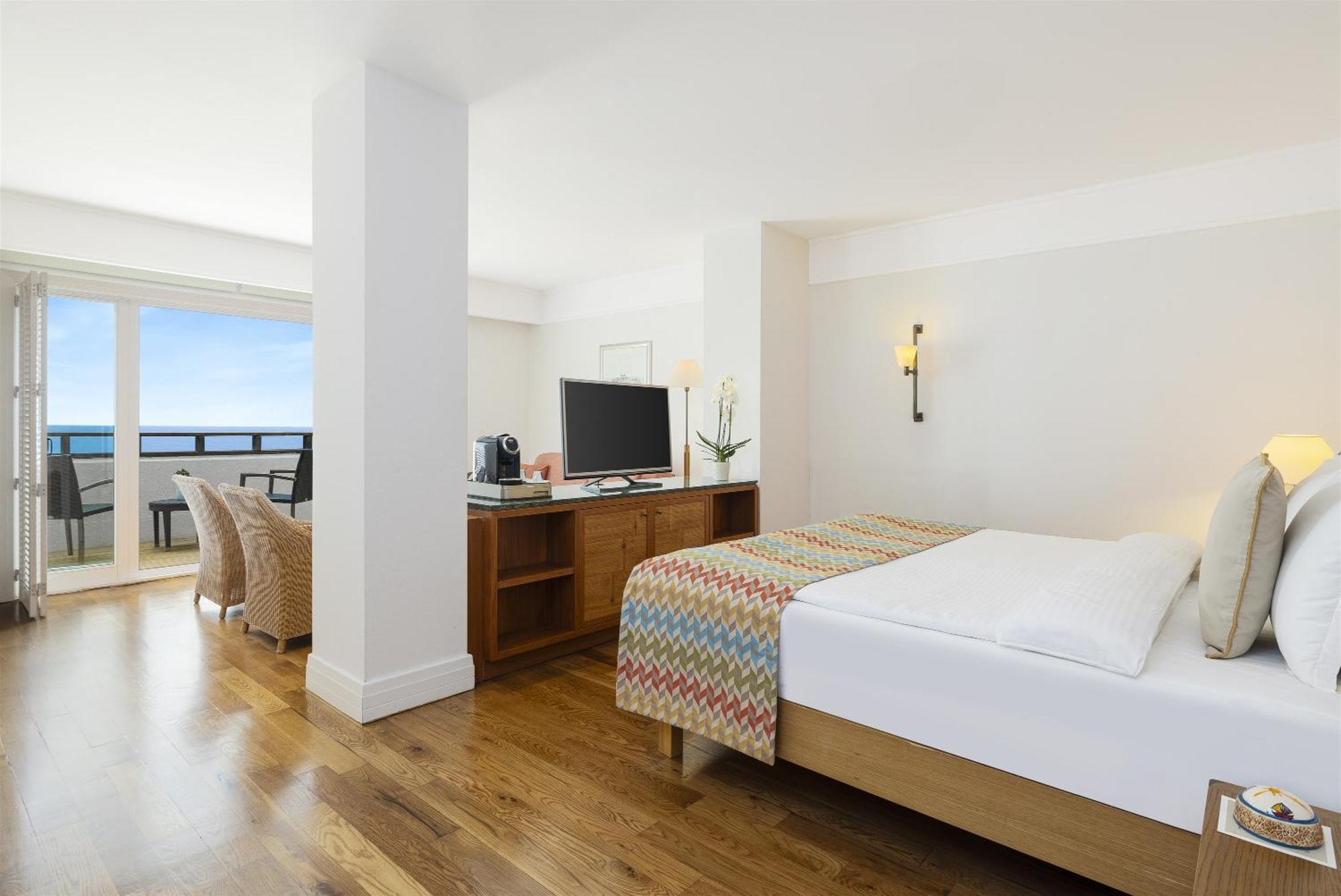 Junior Suite with Sea view (Double)