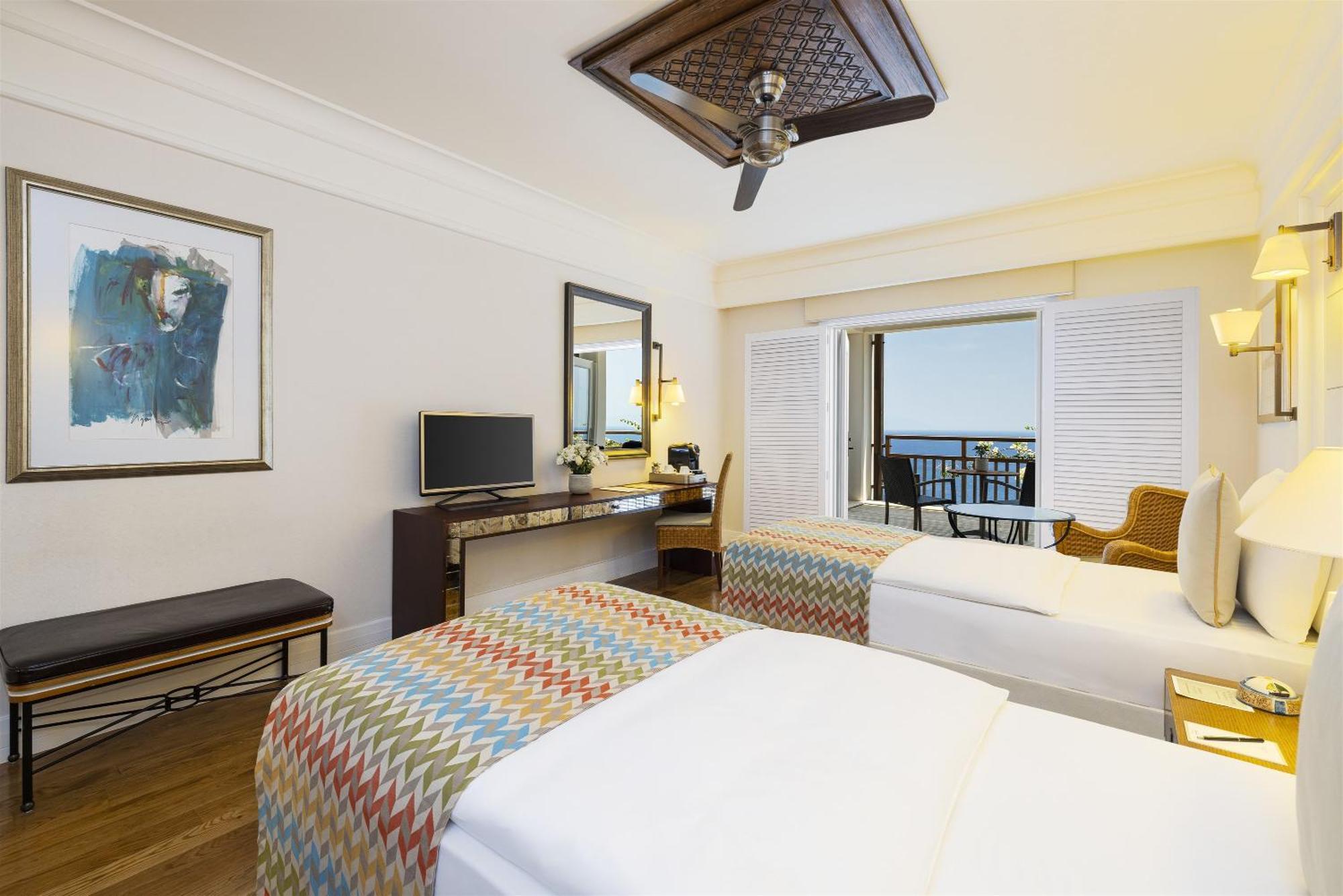 Deluxe Room with Sea view (Twin)