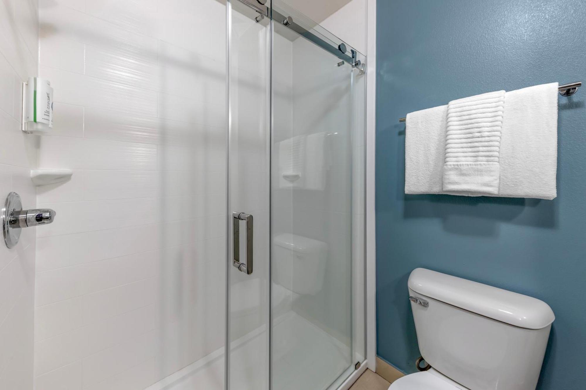 King Suite - Non-Smoking,1601698064:JPEG