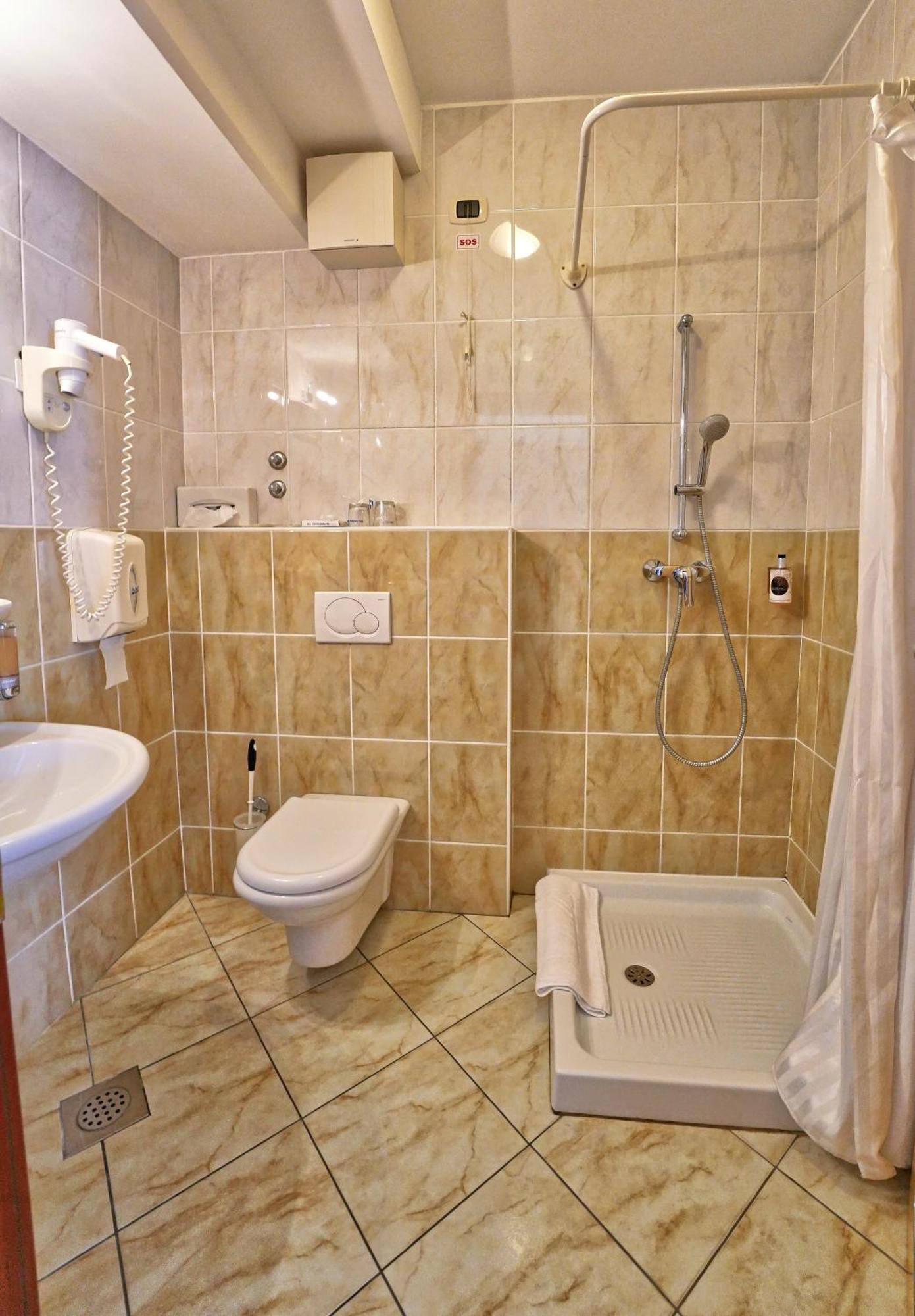 Single Room,1600559245:JPEG