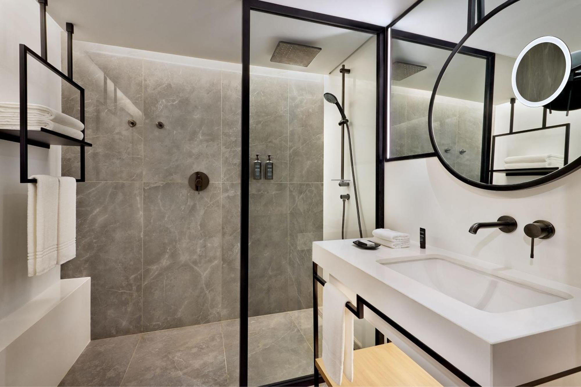 Smart Kamer, 2 tweepersoonsbedden, uitzicht op de stad, balkon