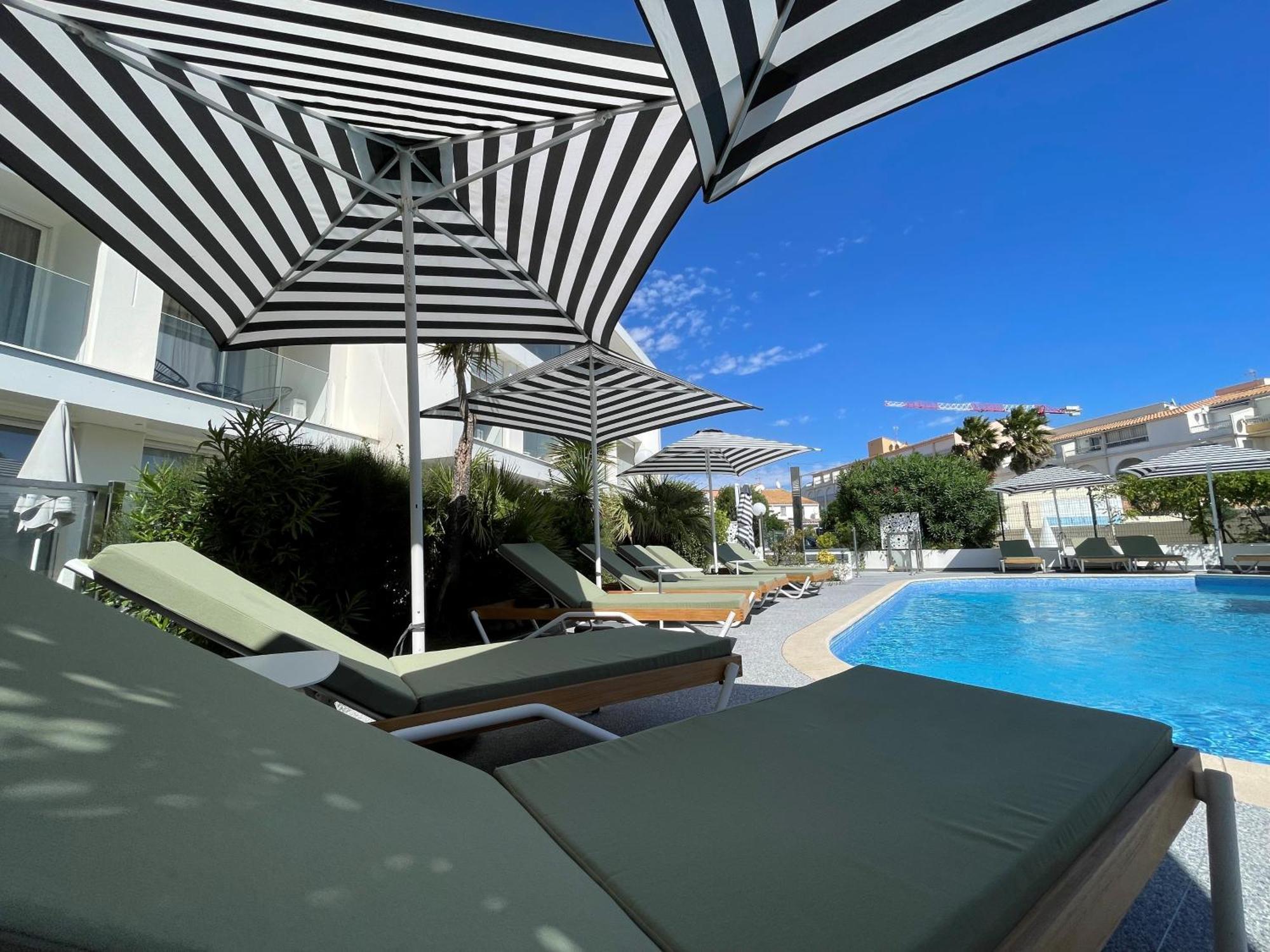 Junior Suite Pool View,1747039643:JPEG