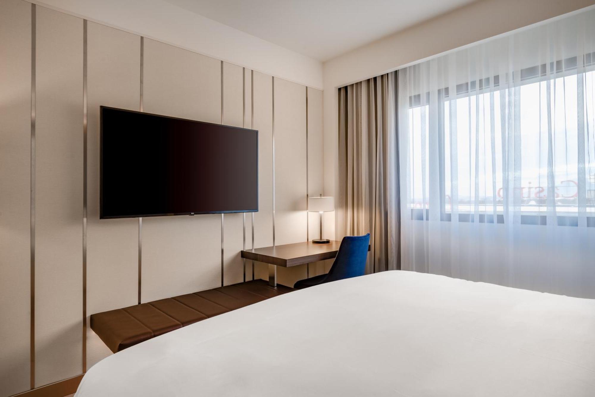 King Room,1644527415:JPEG