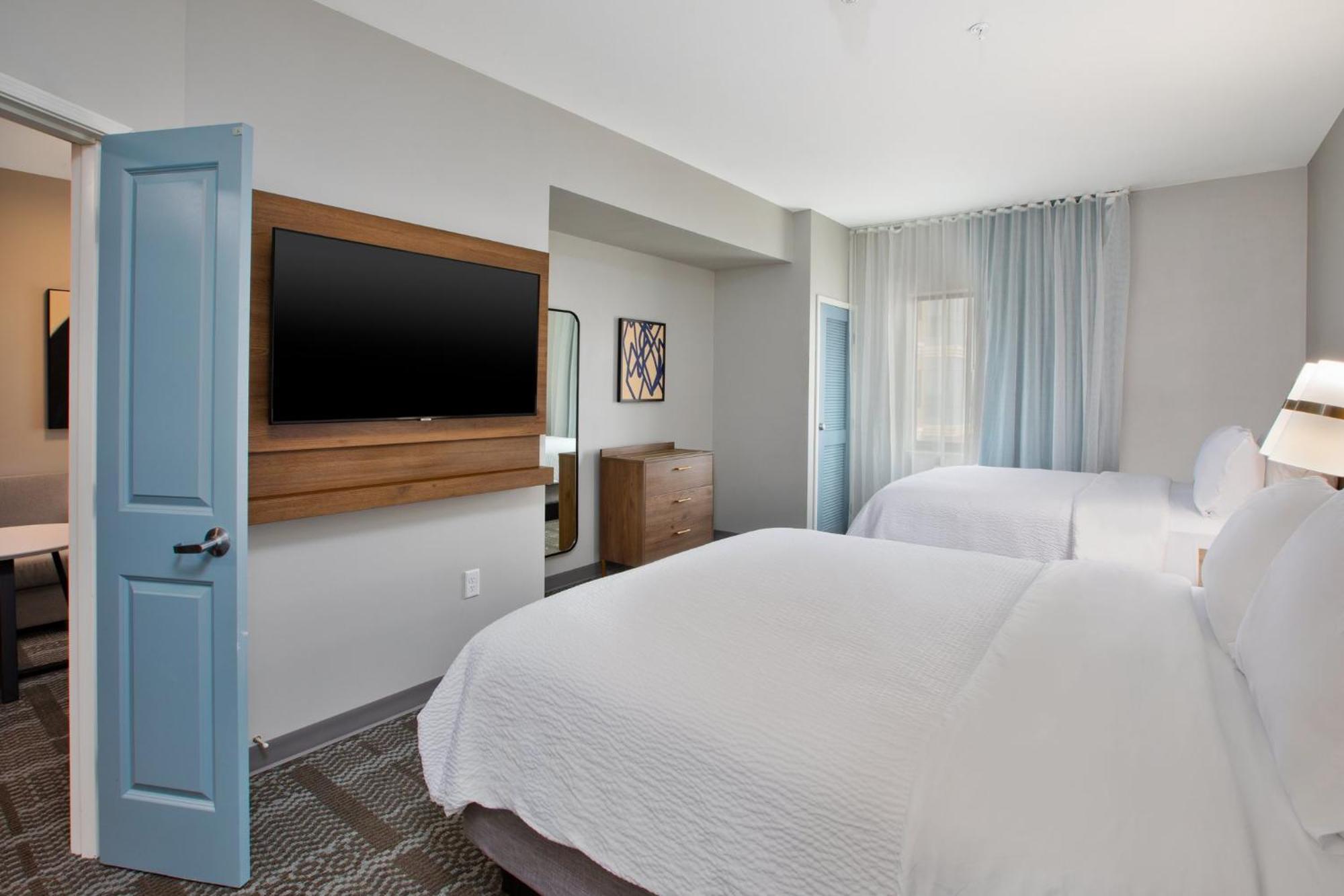 One-Bedroom Suite
