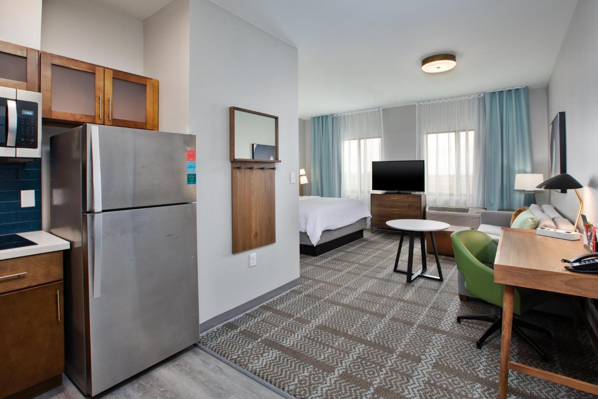 King Studio Suite