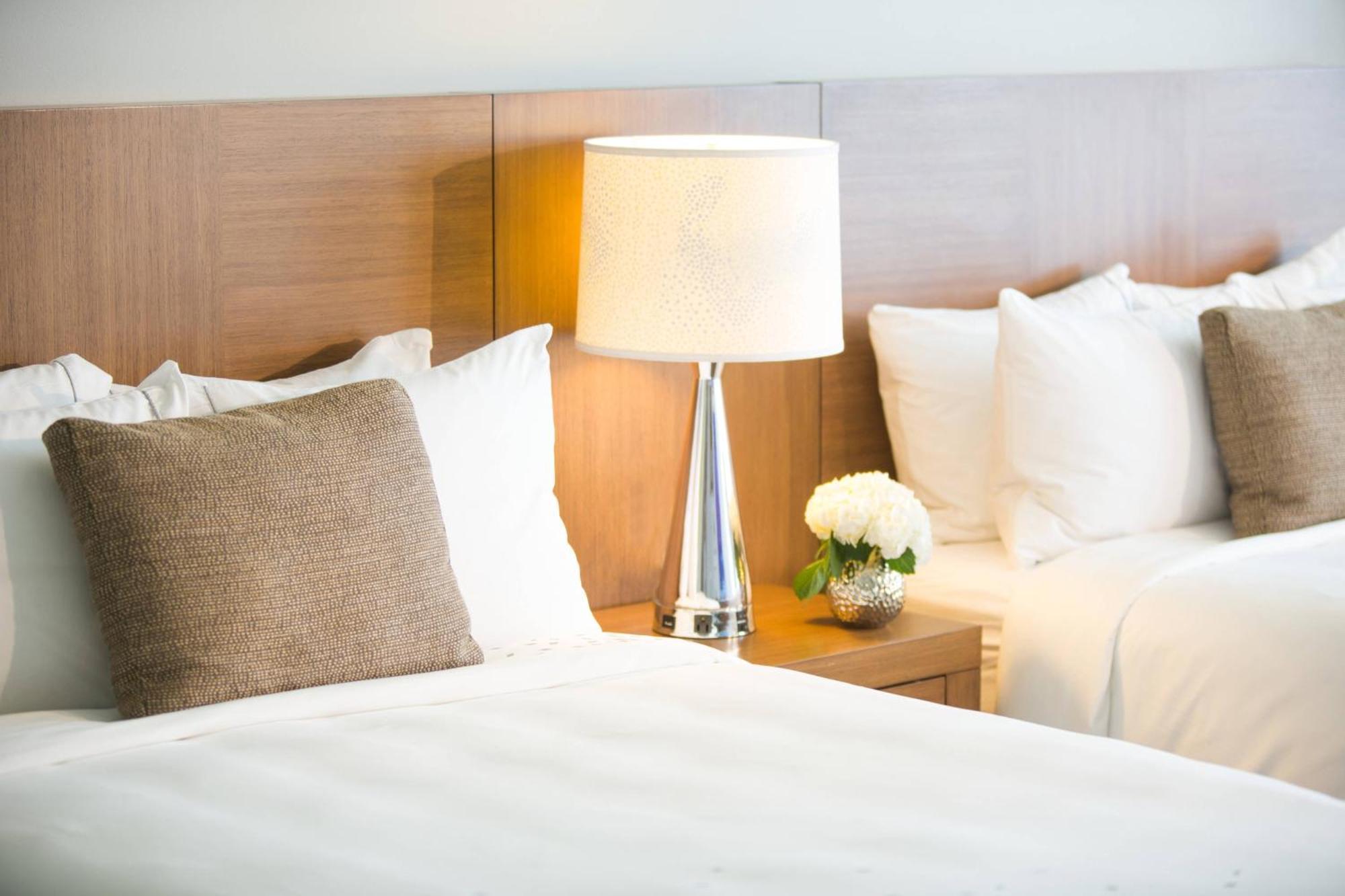 Guest room, 2 Double, Partial ocean view, Jaragua Tower,1730047295:JPEG