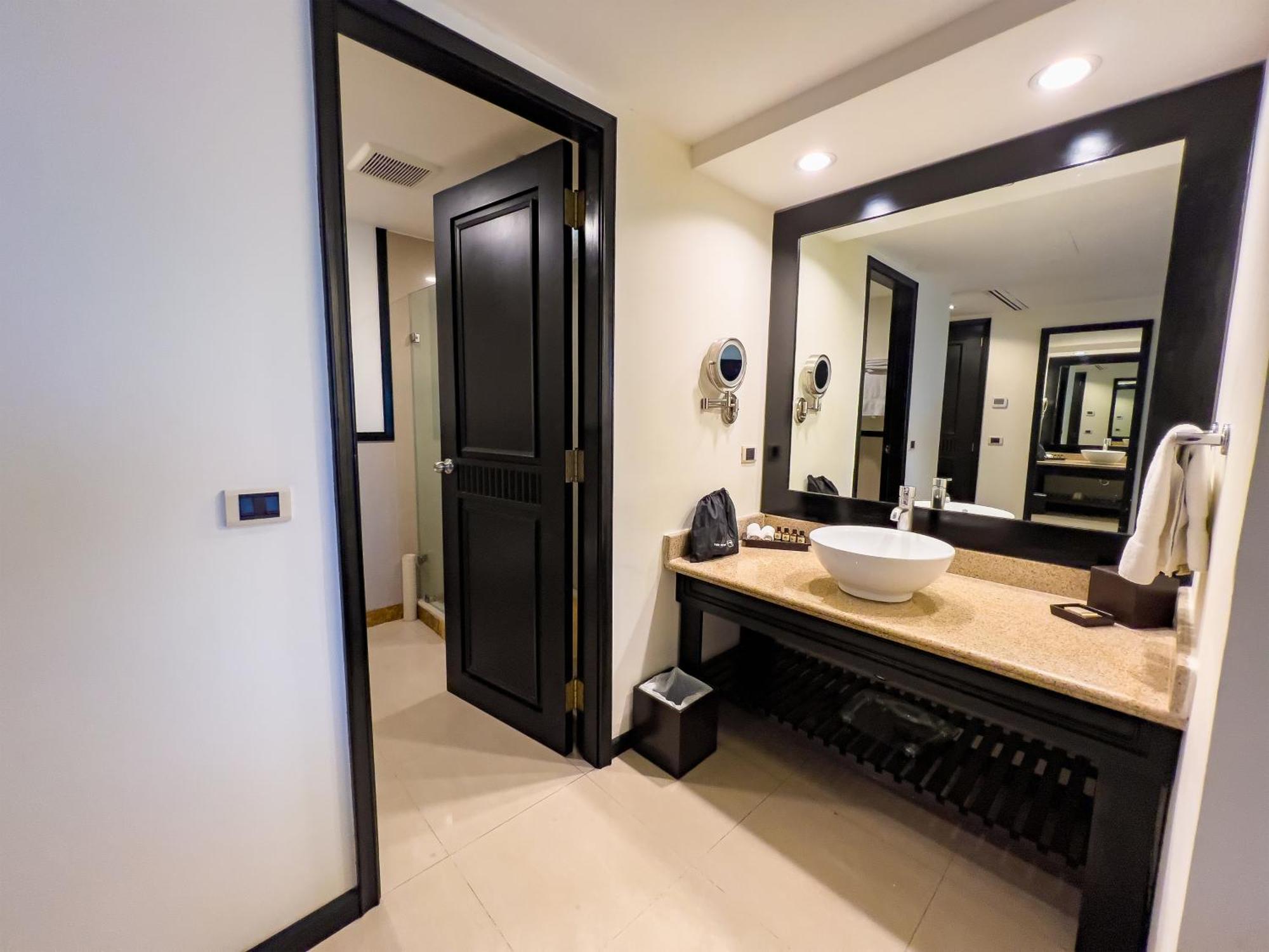 Master Suite,1666668838:JPEG
