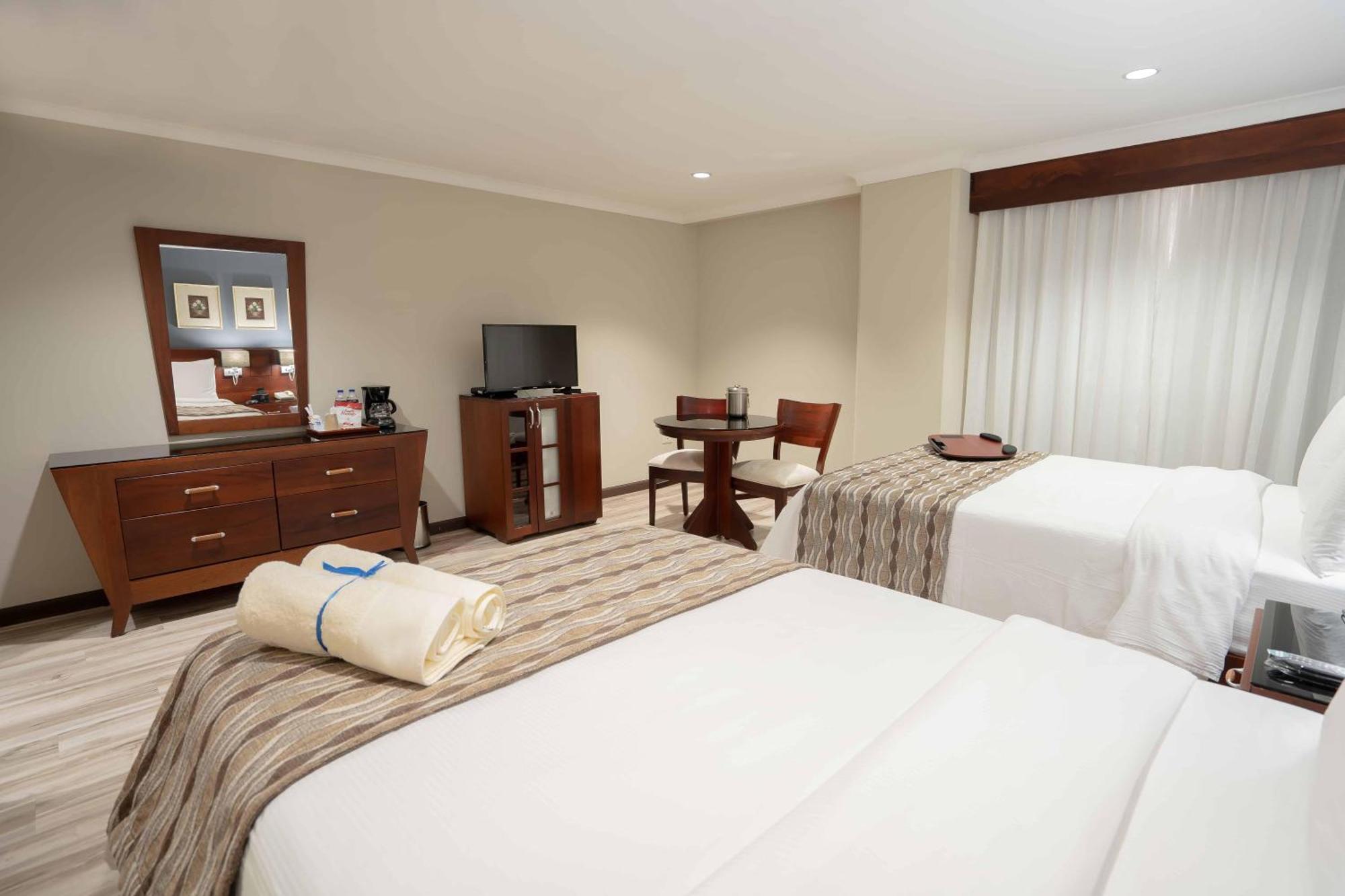 Deluxe Room,1642326060:JPEG