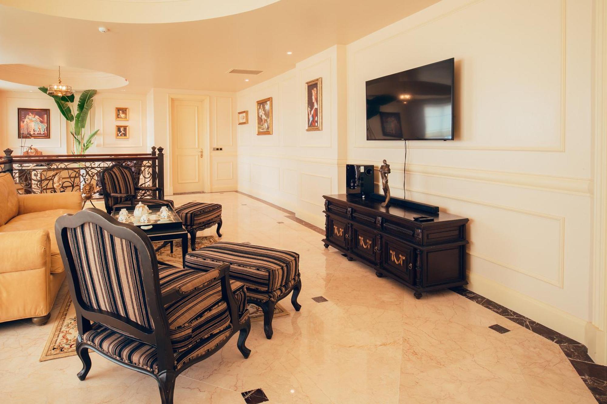 Heritage Imperial Suite