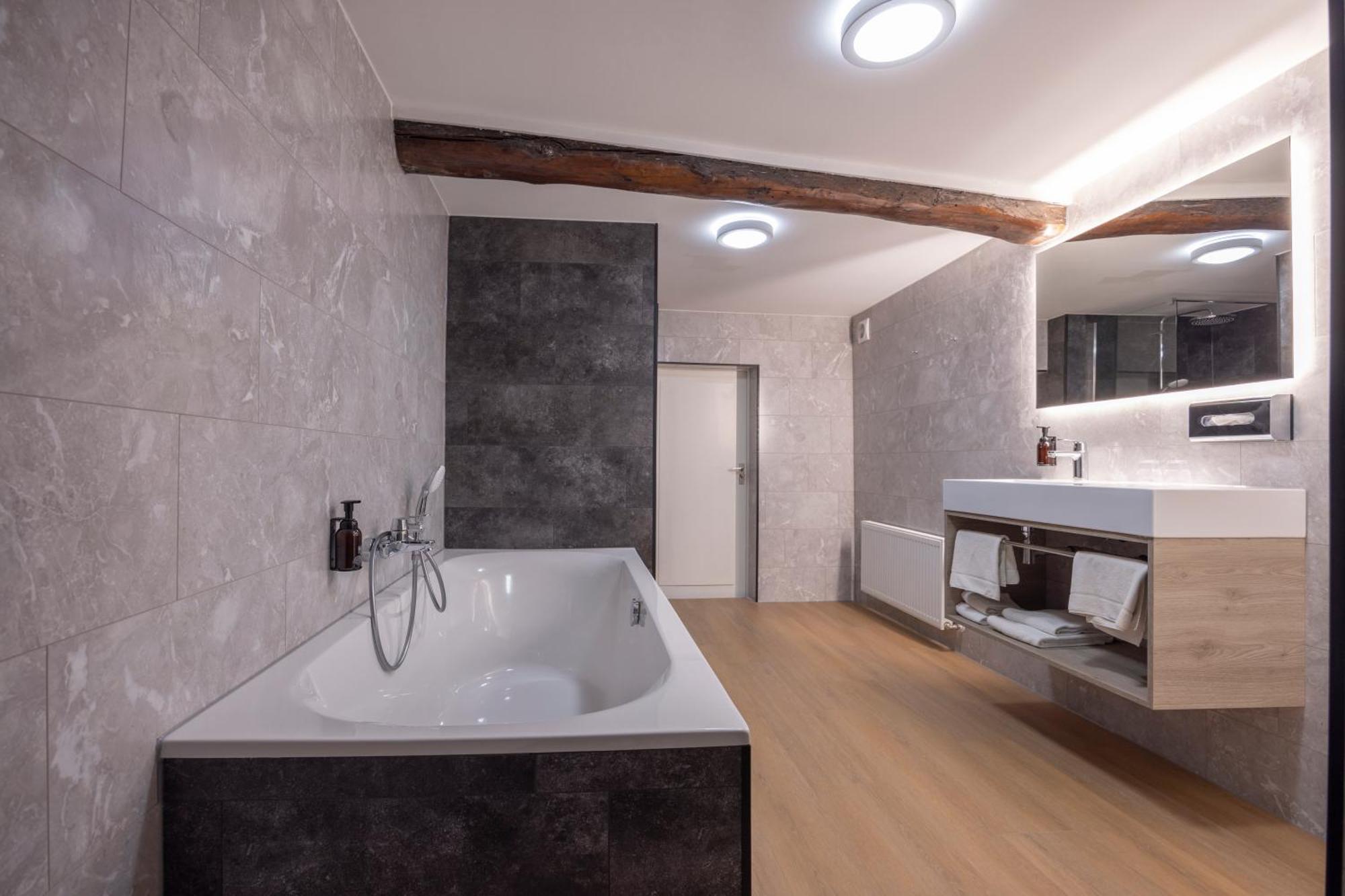 Luxury Double Room,1658749139:JPEG