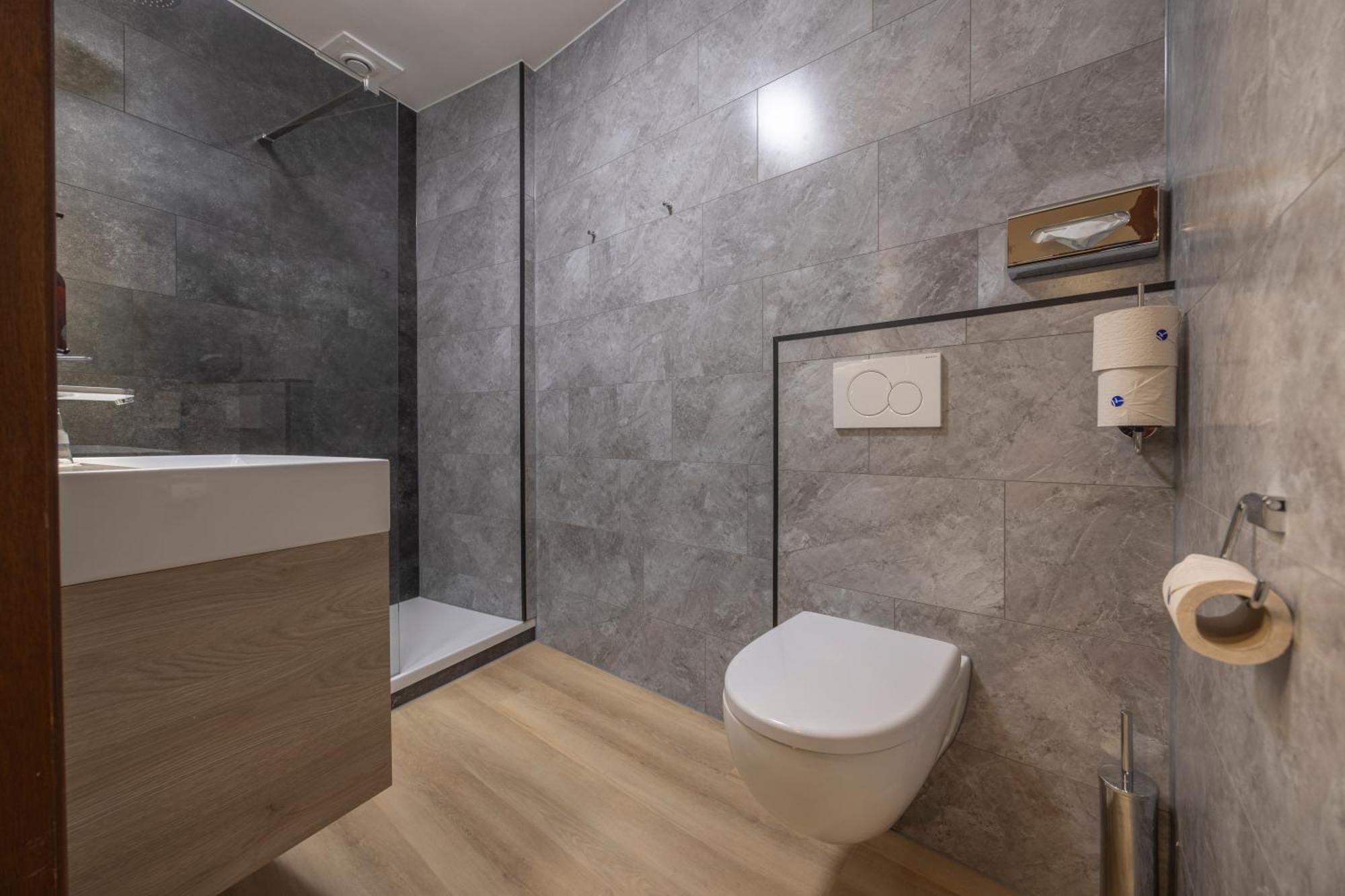 Standard Triple Room with Shower,1658749158:JPEG