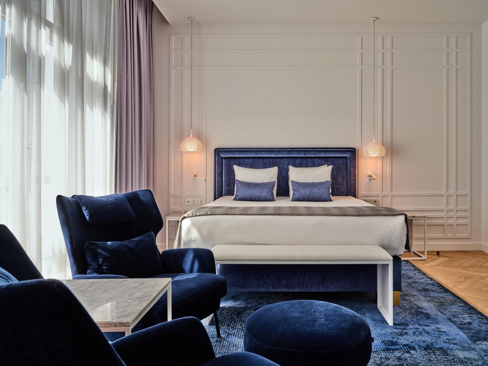 Premium Queen Room