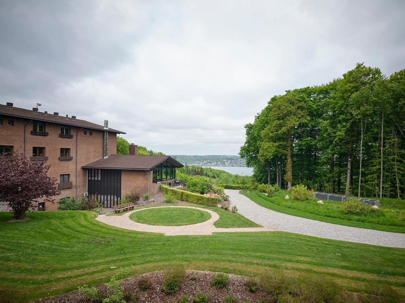 Double or Twin Room Partial Fjord View