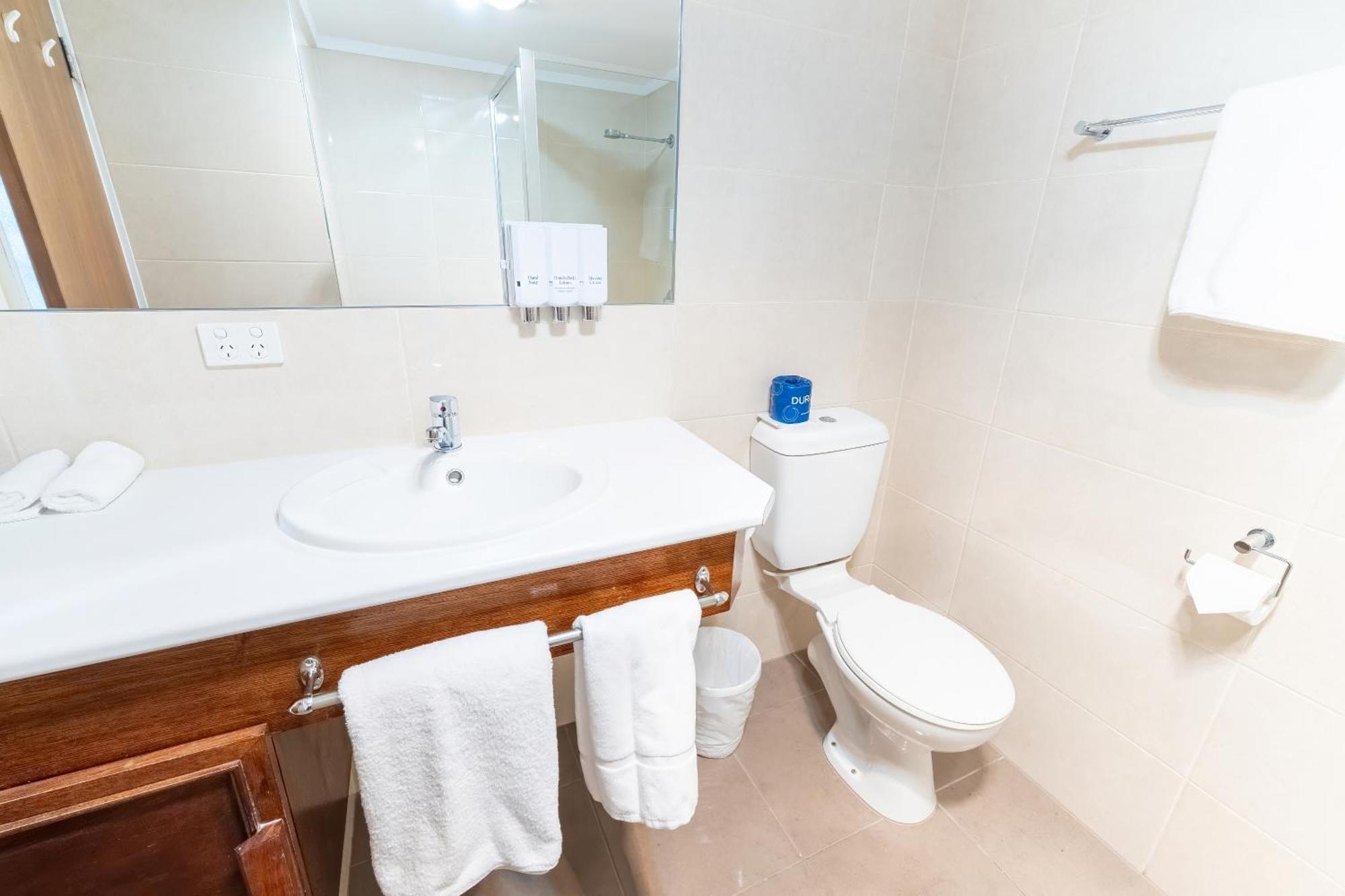 Superior Queen Town View,1706805776:JPEG