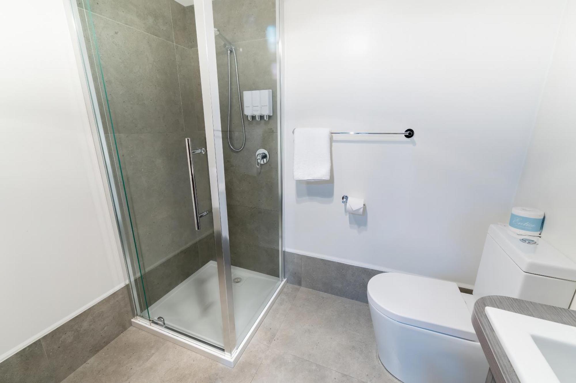 Superior King Bayview,1706805801:JPEG