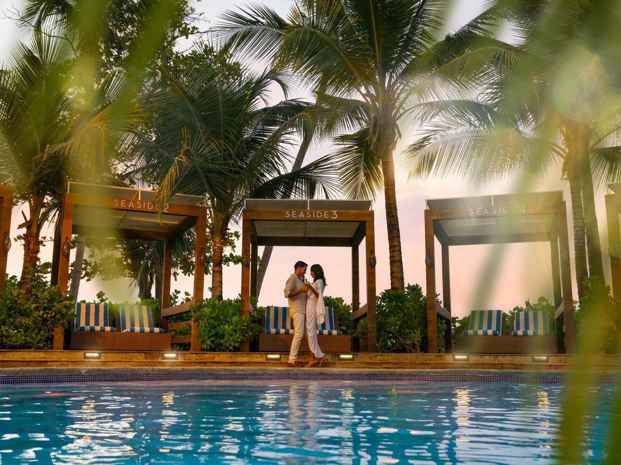 Deluxe King Room with Partial Ocean View,1717030718:JPEG