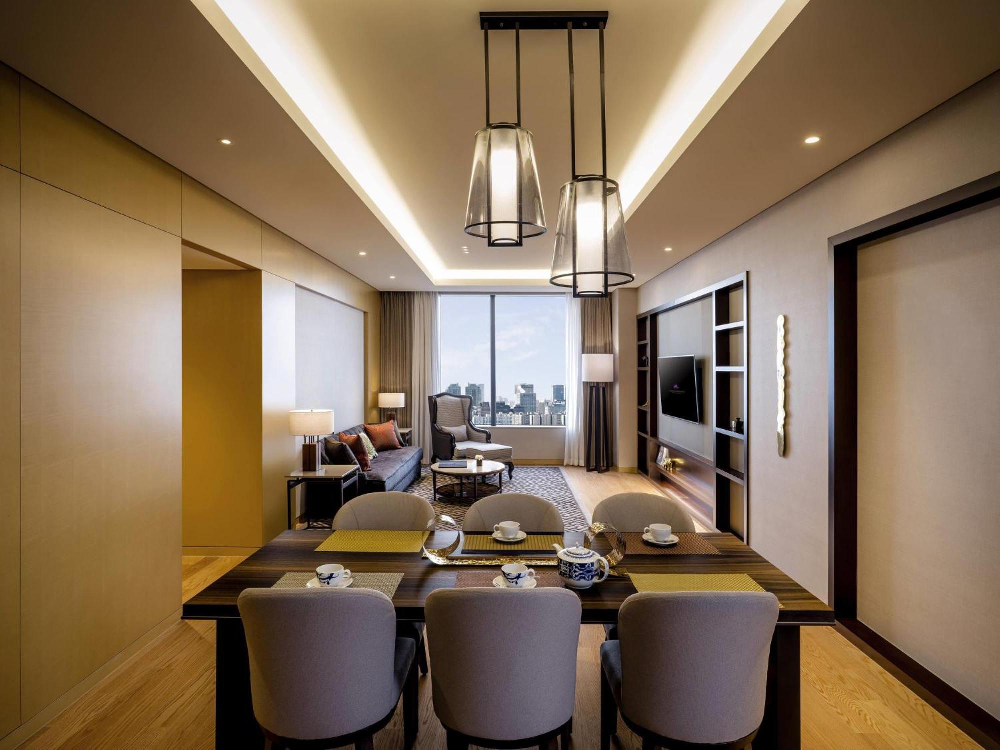 Premier Suite