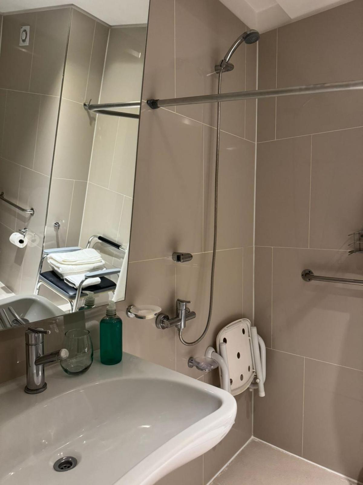 King Room - Mobility Access/Non-Smoking