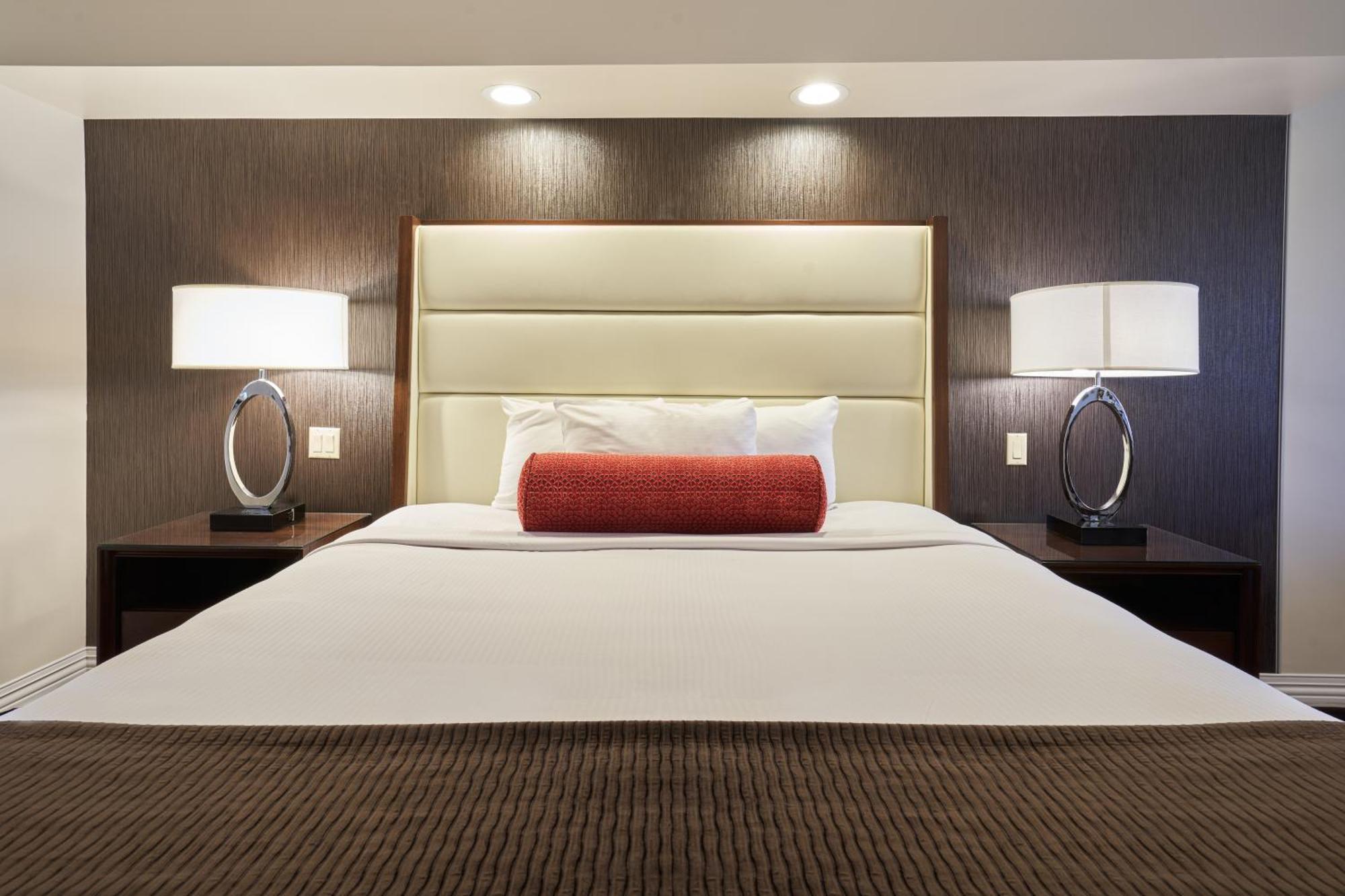 Deluxe Room - Bed Type Assigned at Check-In