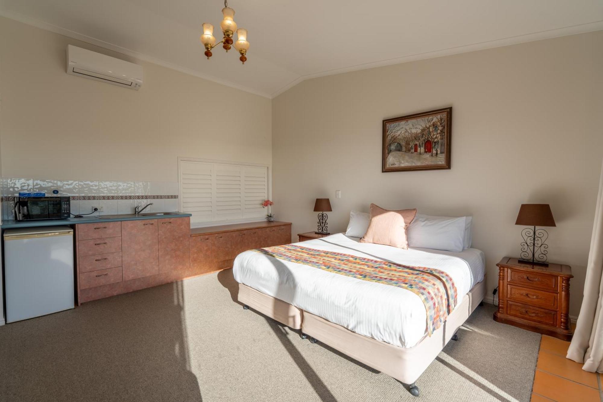 Deluxe Spa,1756550173:JPEG