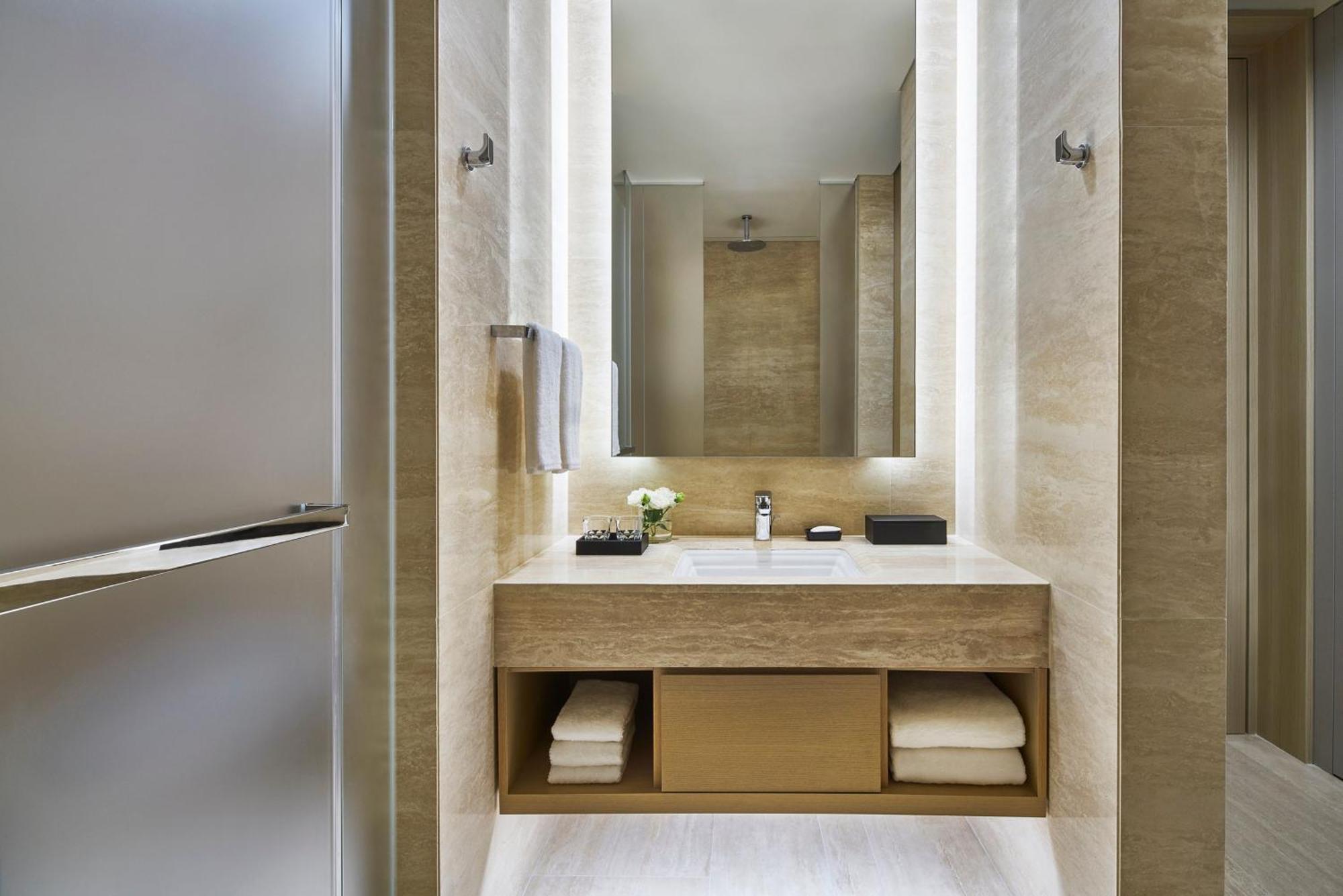 Family Room,1756653943:JPEG